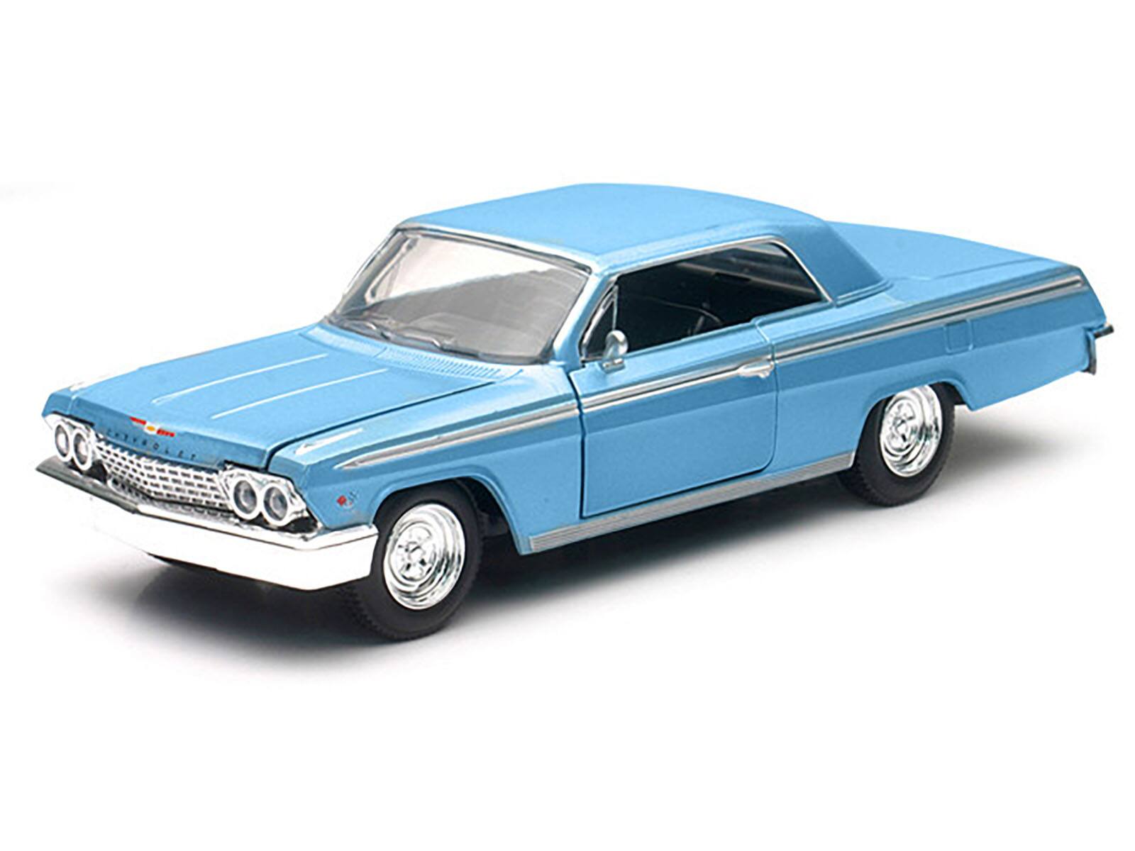 Angle. New Ray - 1962 Chevrolet Impala SS Blue 1/25 Diecast Model Car by New Ray - Blue.