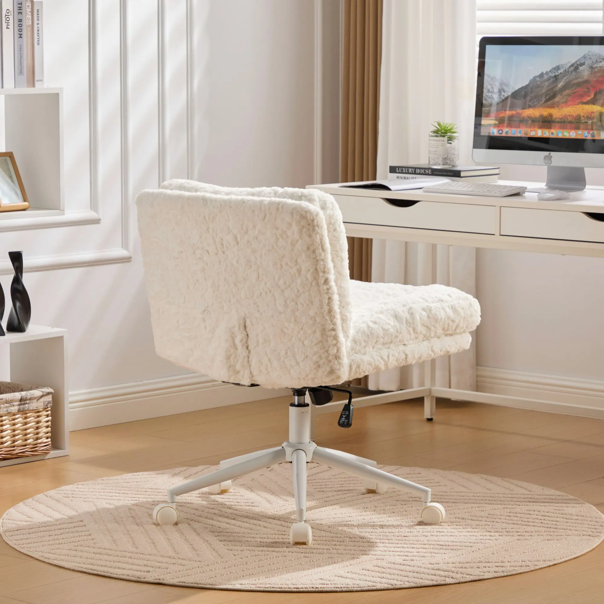 PHOTO
THE ROOM
& HOW
SUCCESS - CREATED
MORE MINOTOM
LUXURY HOUSE ENSURE