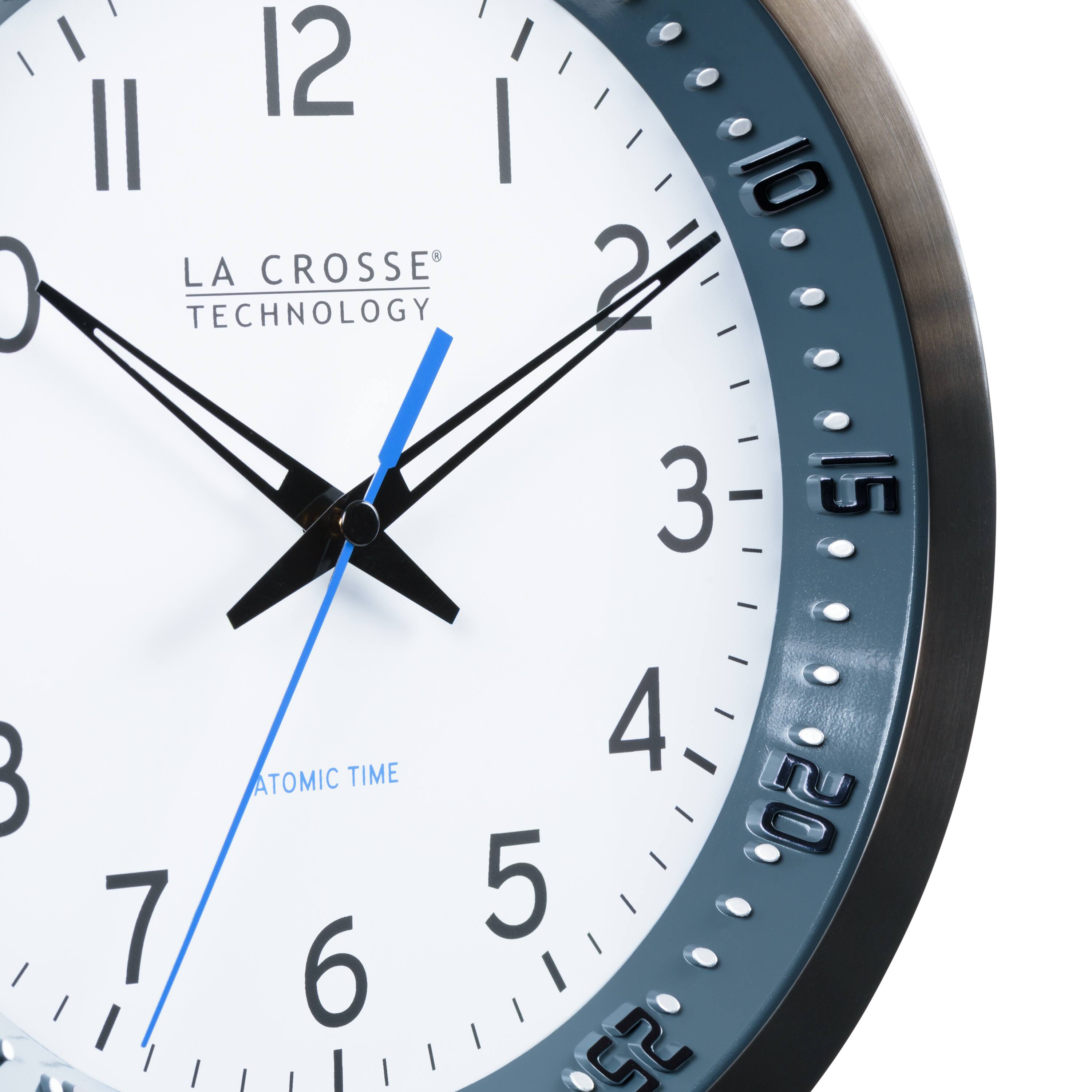 LA CROSSE TECHNOLOGY  
ATOMIC TIME  

12  
11  
1  
2  
3  
4  
5  
6  
7  
8  
9  
10  
15  
20  
25  
30