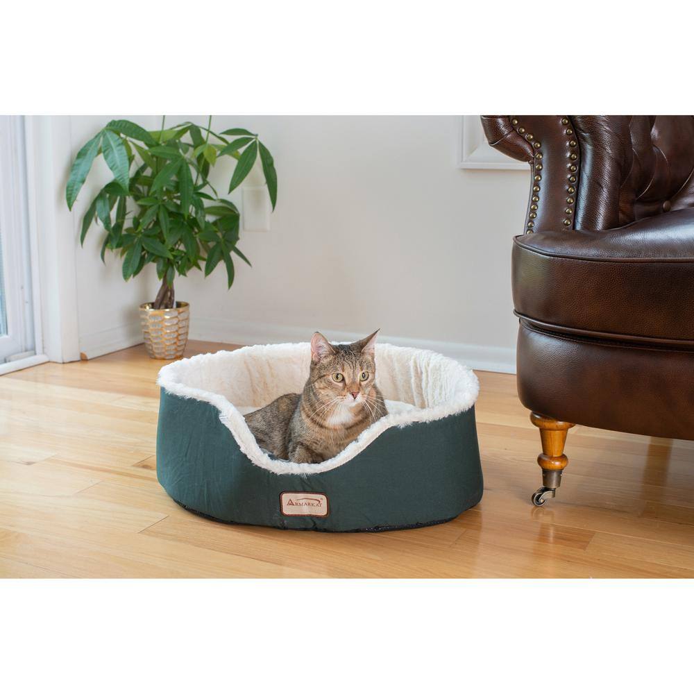 Alt View 2. Armarkat - Pet Bed Laurel Green And Ivory - Green.