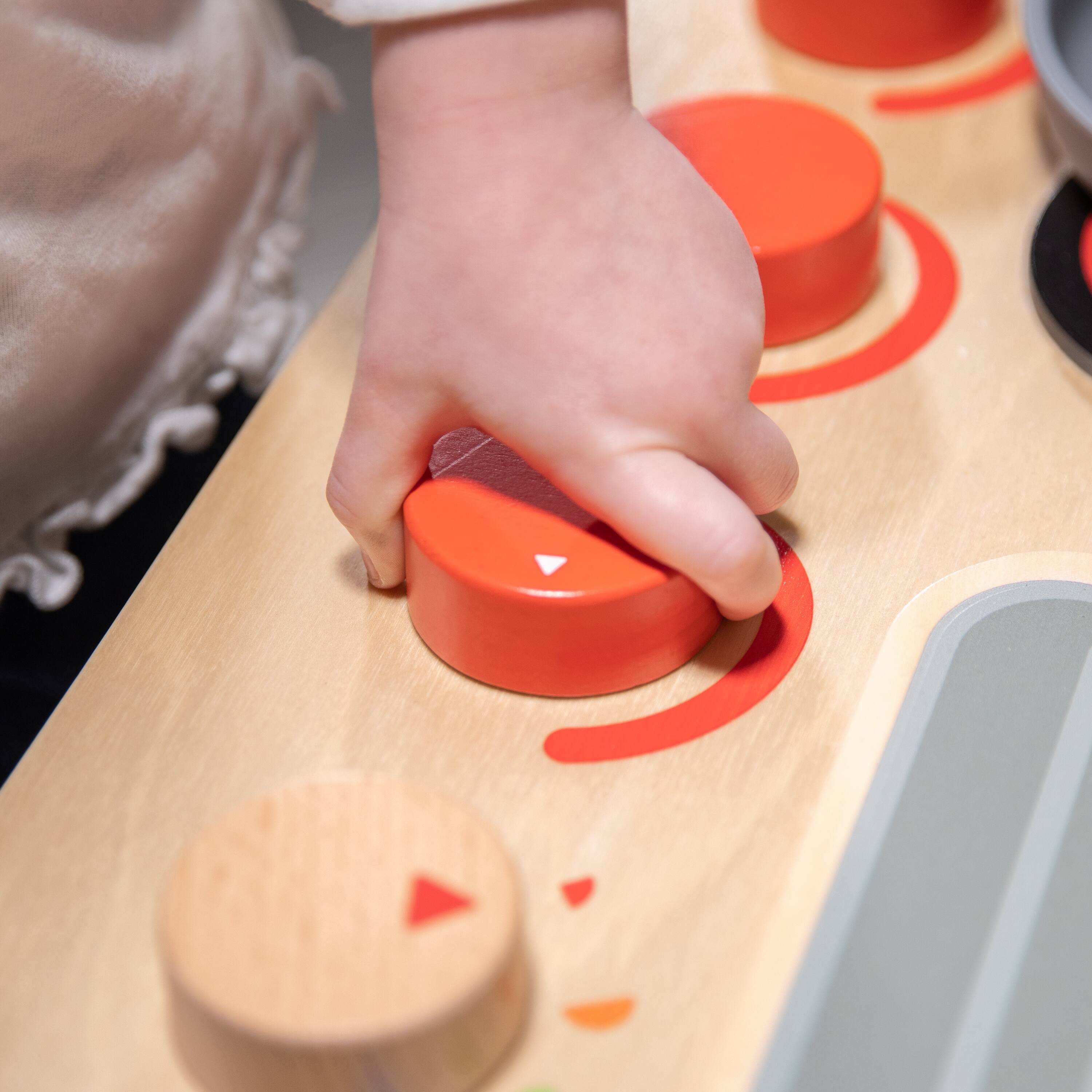 Alt View 5. Emma + Oliver - Children's Wooden Kitchen Stove with Turnable Knobs for Commercial or Home Use - Natural.