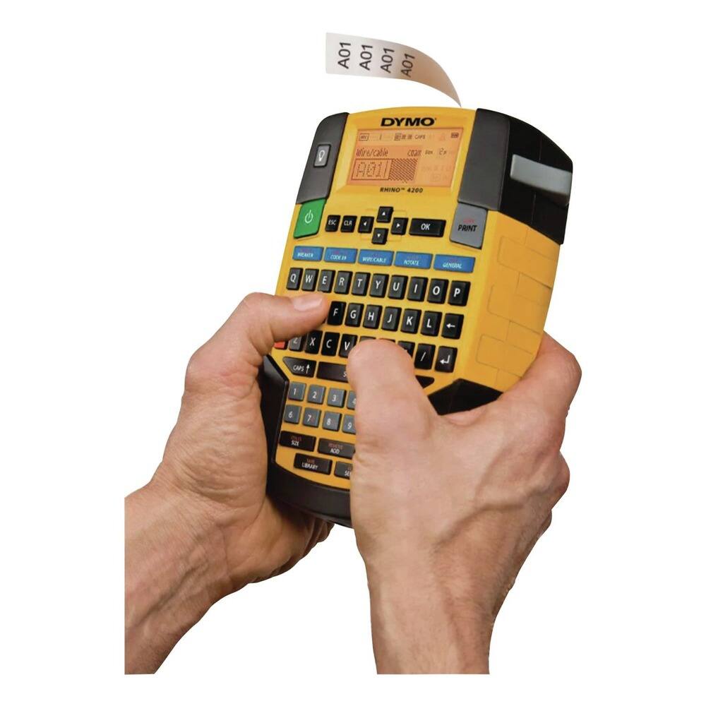 A01 A01 A01 A01  
DYMO  
EMINO 4200  
OK PRINT  
Q W E R T Y U I O P  
A S D F G H J K L  
Z X C V B N M  
CAPS  
1 2 3 4 5 6 7 8 9 0  
- =  
[ ] \  
; '  
' "  
, . /  
SPACE  
LIBRARY  
GENERAL  
PRINT  
OK  
PRINT  
A01 A01 A01