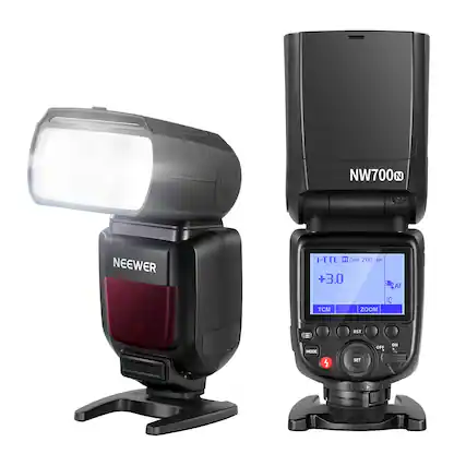 NW700N
NEEWER
i-TTL
M
Zoom 200 mm
+3.0
AF
TCM
ZOOM
RST
MODE
4
SET
OFF
ON
LOCK