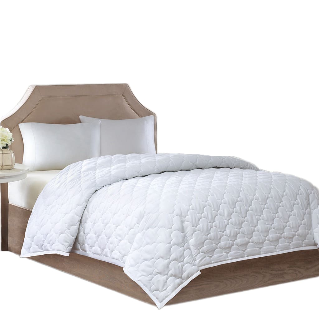 Gracie Mills - Ferula Wonderwool Down Alternative Blanket - White
