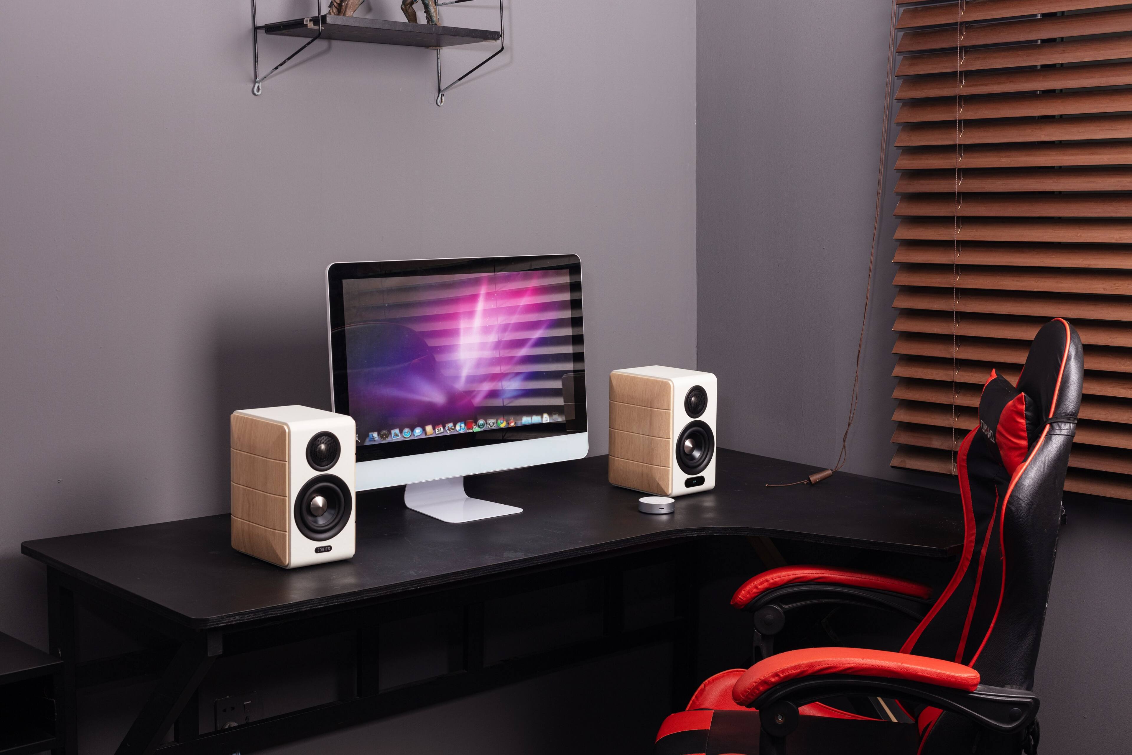 Alt View 7. Edifier - S880DBMKII Hi-Res 2.0 Bookshelf Speakers (Pair) - White.