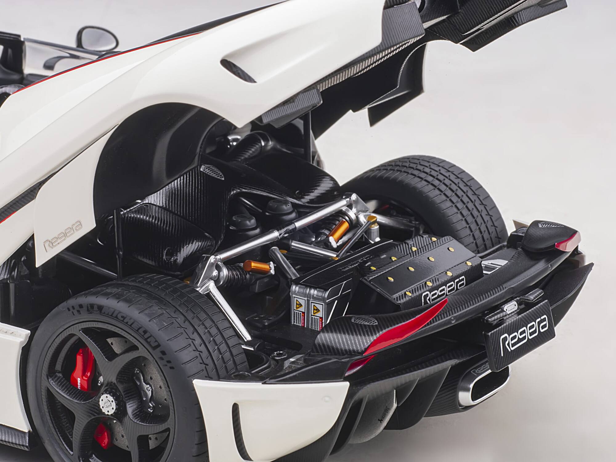 Regera MICHELIN A M & Regera Regera E97 340N