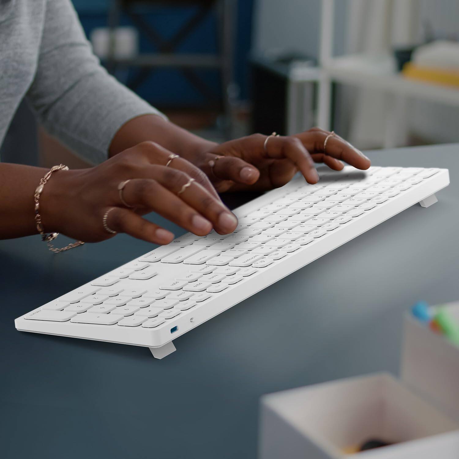 The text appears to be a mix of Morse code and other characters. Here is the corrected and grouped version:

- - - W -. dia - - - ... - a - - - - - - - - - I - - - - F 7  . E . - -- - ... - - 4 - -

This can be interpreted as:

- "W" (dash dash dash dot)
- "dia" (dash dot dot dot)
- "a" (dot dash dash dash dash)
- "I" (dot dot dot dot)
- "F" (dot dash dot dot)
- "7" (dash dot dot dot dot dot dot)
- "E" (dot)
- "4" (dash dot dot dot)

So, the corrected text is:

- - - W -. dia - - - ... - a - - - - - - - - - I - - - - F 7  . E . - -- - ... - - 4 - -