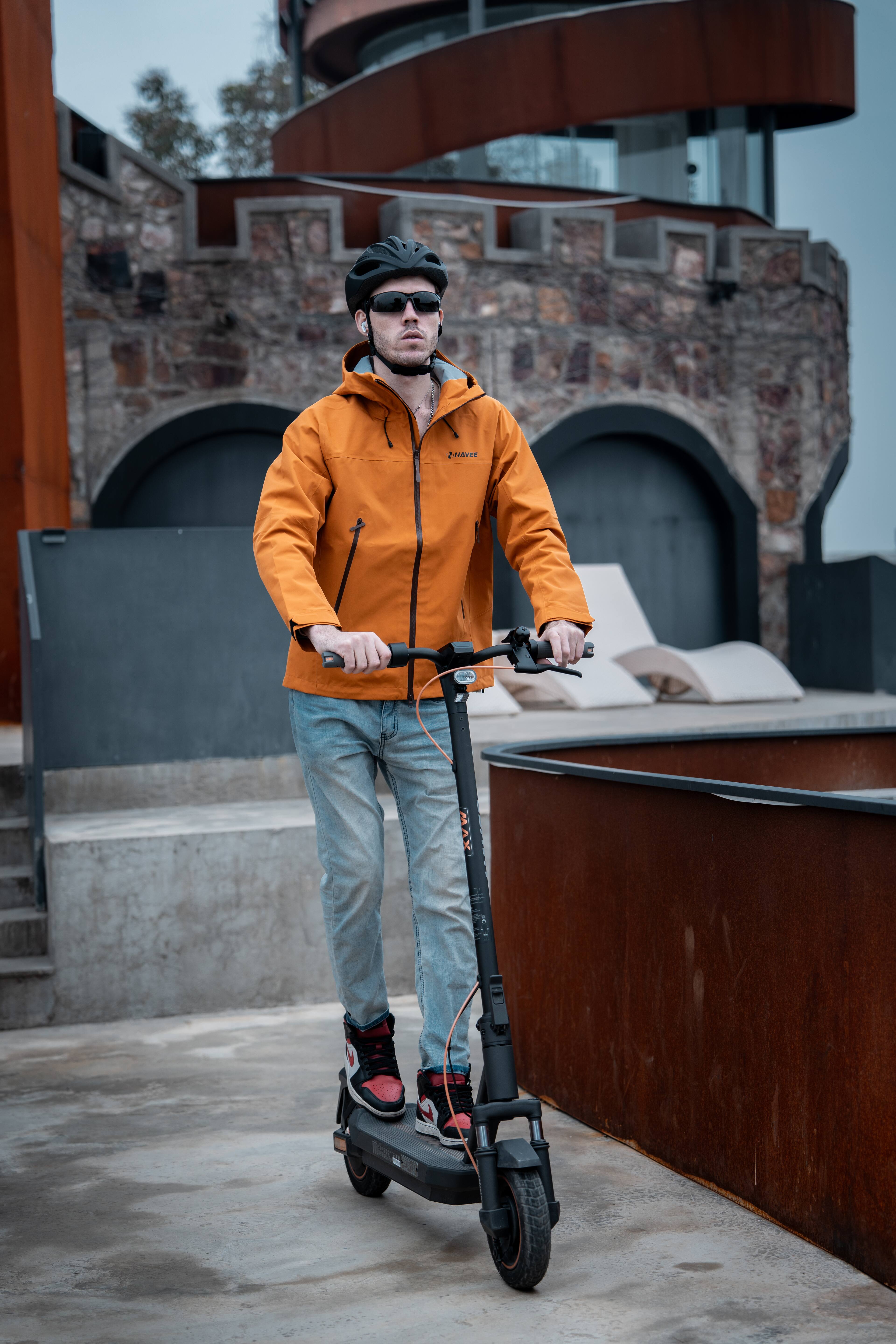 Alt View 6. NAVEE - GT3 Electric Scooter w/31 miles Max Operating Range & 20 mph Max Speed - Black.