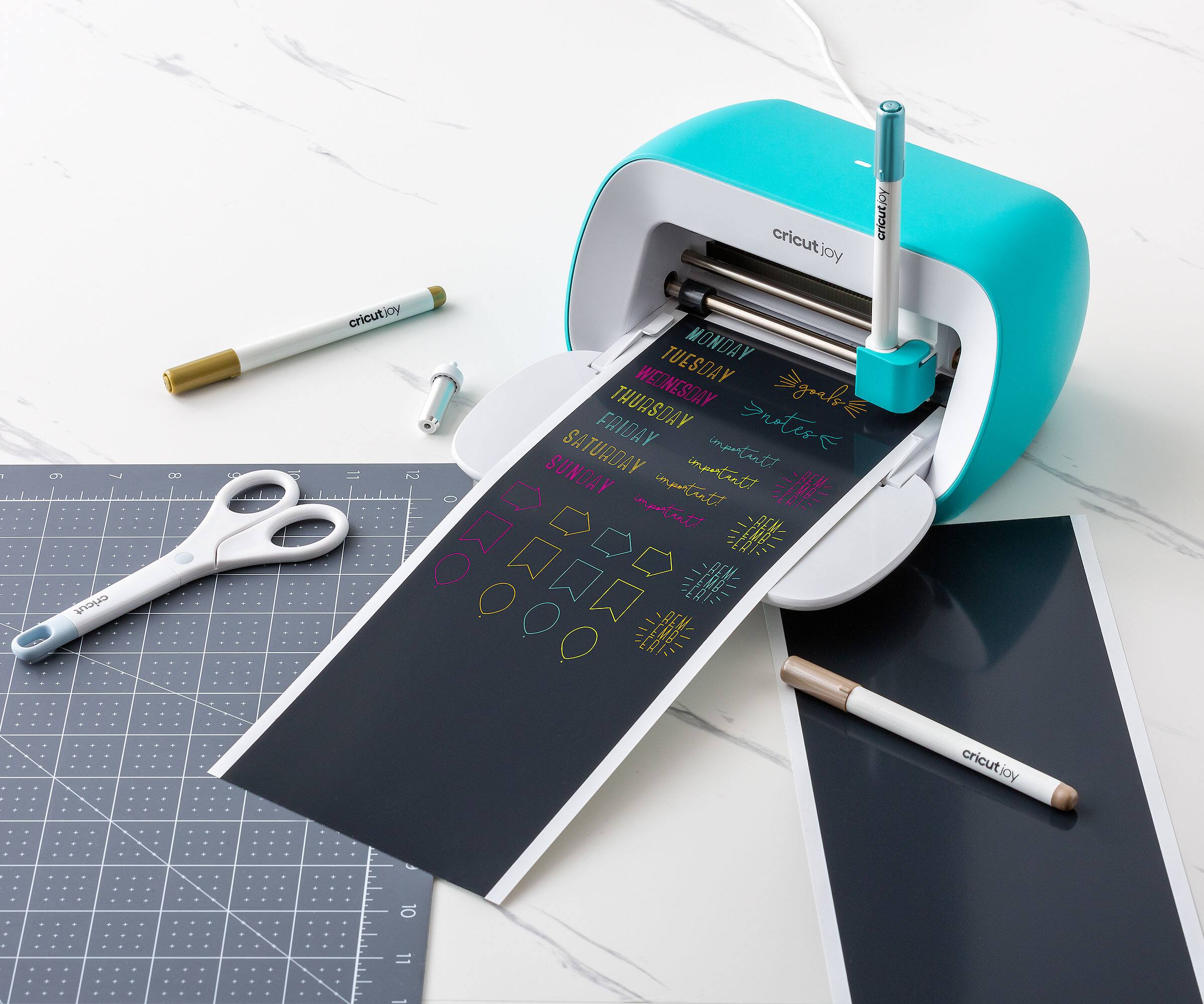 The text on the image reads: "cricutjoy cricut 1 6 00 1C V cricutjoy 0 TUESDAY MONDAY THURSDAY WEDNESDAY goabe SATURDAY FAIDAY ionpostant Snotert SUNDAY importants importents impertent cricut cricut jy 10 10111 - 11".
Corrected text: "cricutjoy cricut 1 6 00 1C V cricutjoy 0 TUESDAY MONDAY THURSDAY WEDNESDAY goabe SATURDAY FAIDAY ionpostant Snotert SUNDAY important important impertent cricut cricut jy 10 10111 - 11".