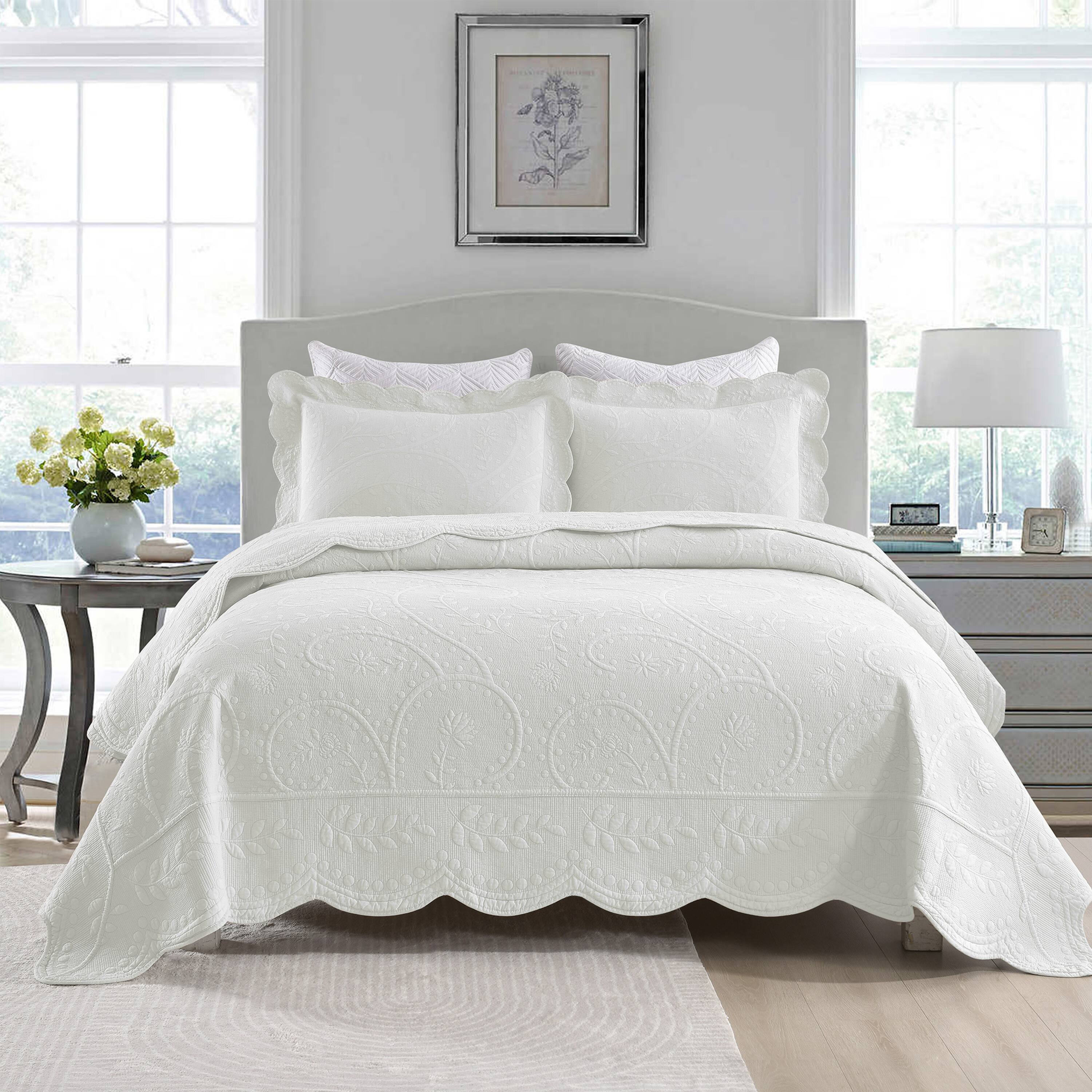 Angle. MarCielo - Marcielo 3 Piece 100% Cotton Elegantly Embroidered Oversized Lightweight Quilt Set - White.