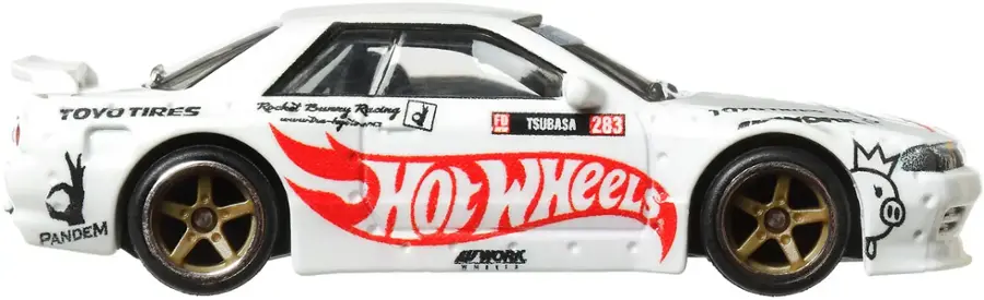 The text on the image reads: "Toyo Tires Pandem Reoing aTiw Ayotounc d FD Tsubasa 283 WSIS R HOL LWHeels MWORK WMBRLS."