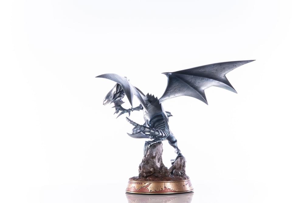 Alt View 2. Dark Horse Comics - Yu-Gi-Oh! Blue-Eyes White Dragon (White Variant) 14 Inch PVC Statue - White.