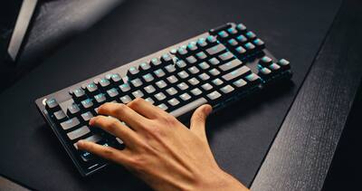 Logitech Pro X TKL Lightspeed Soldes 2026 - Les Numériques Logitech Pro X TKL Lightspeed Soldes 2026 - Les Numériques