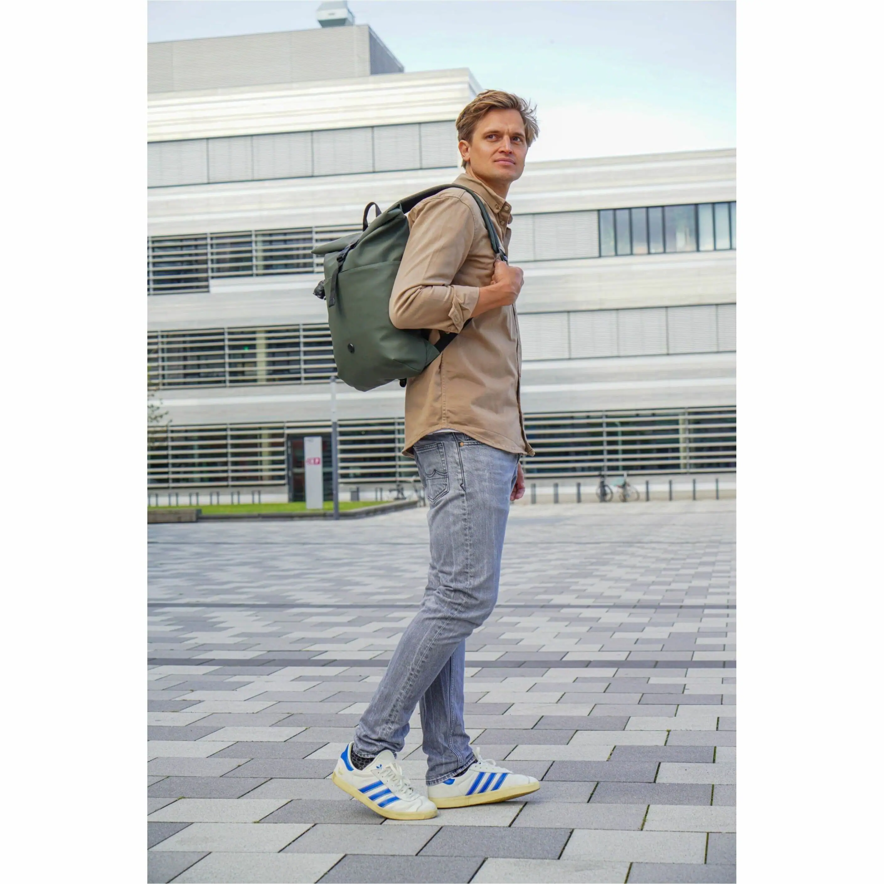 Alt View 20. Swissdigital Design - LAMONE Rolltop TSA-Friendly Water-Resistant Backpack With USB Charging Port  RFID Protection and Fits Up to 16″ Laptop - Dark Green.