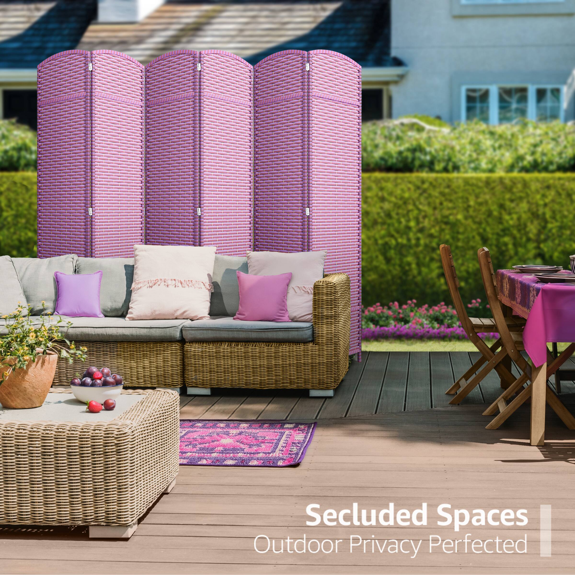 Secluded Spaces  
Outdoor Privacy Perfected