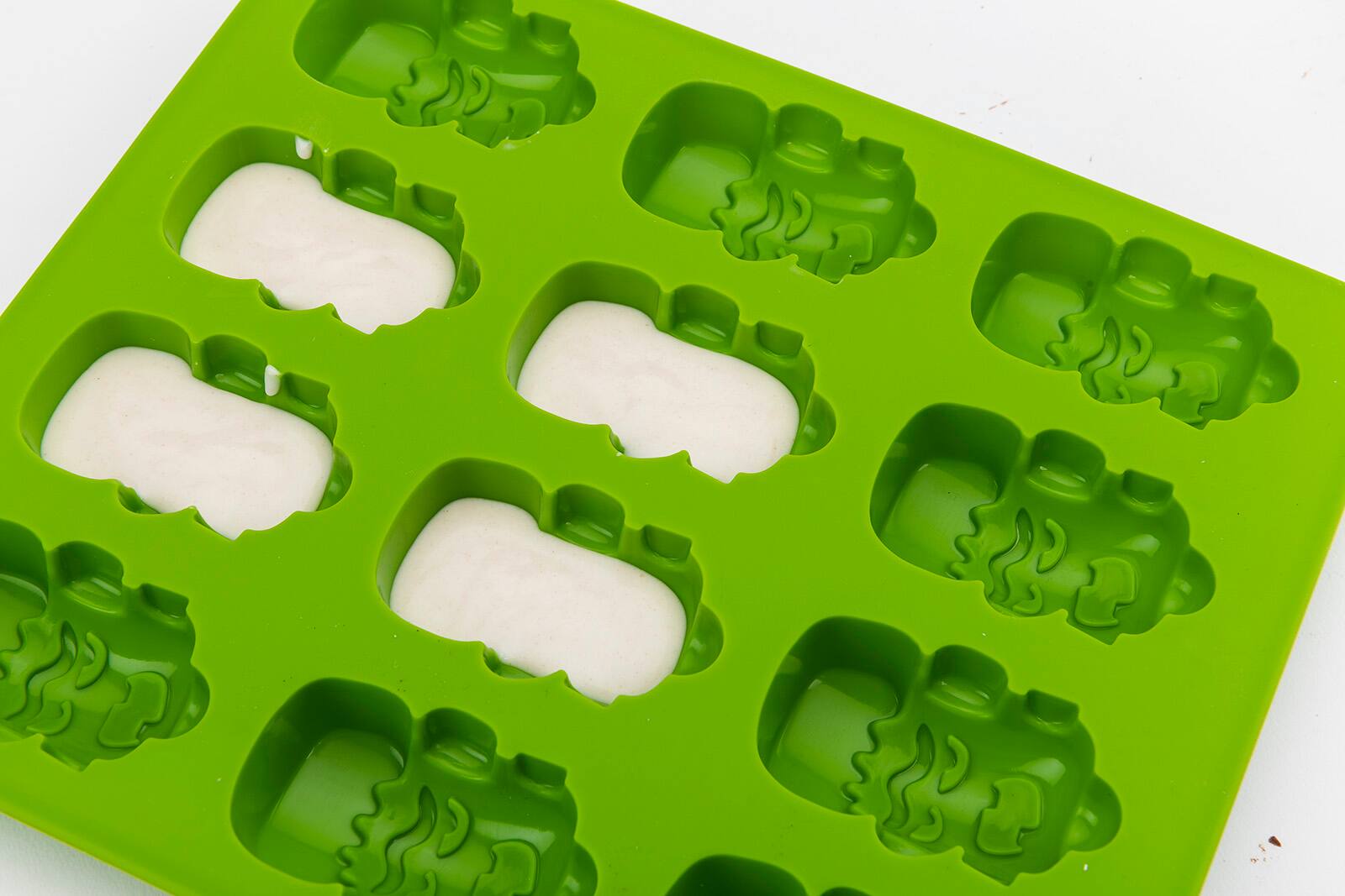 Alt View 2. MOBI - 12 Pigs in a Blanket Silicone Snack Mold, Franken-wennies - Green.