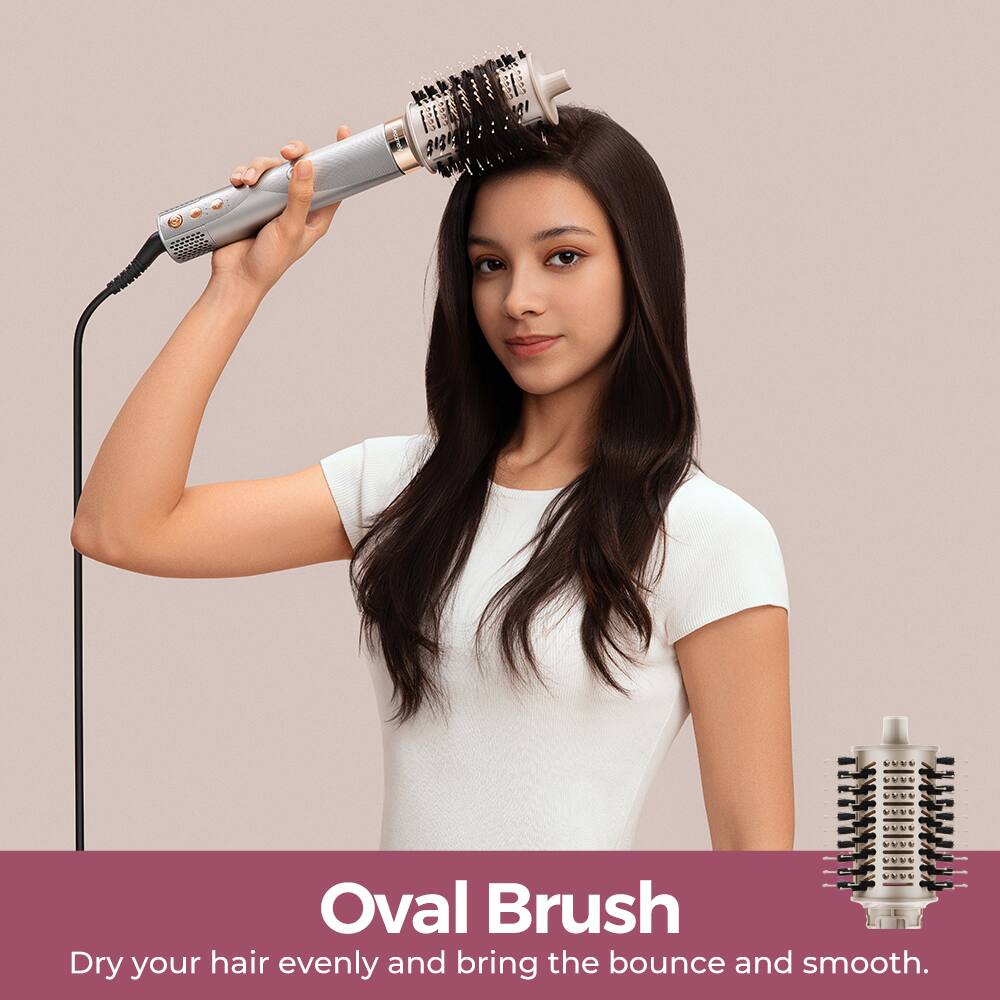 Oval Brush  
Dry your hair evenly and bring the bounce and smooth.