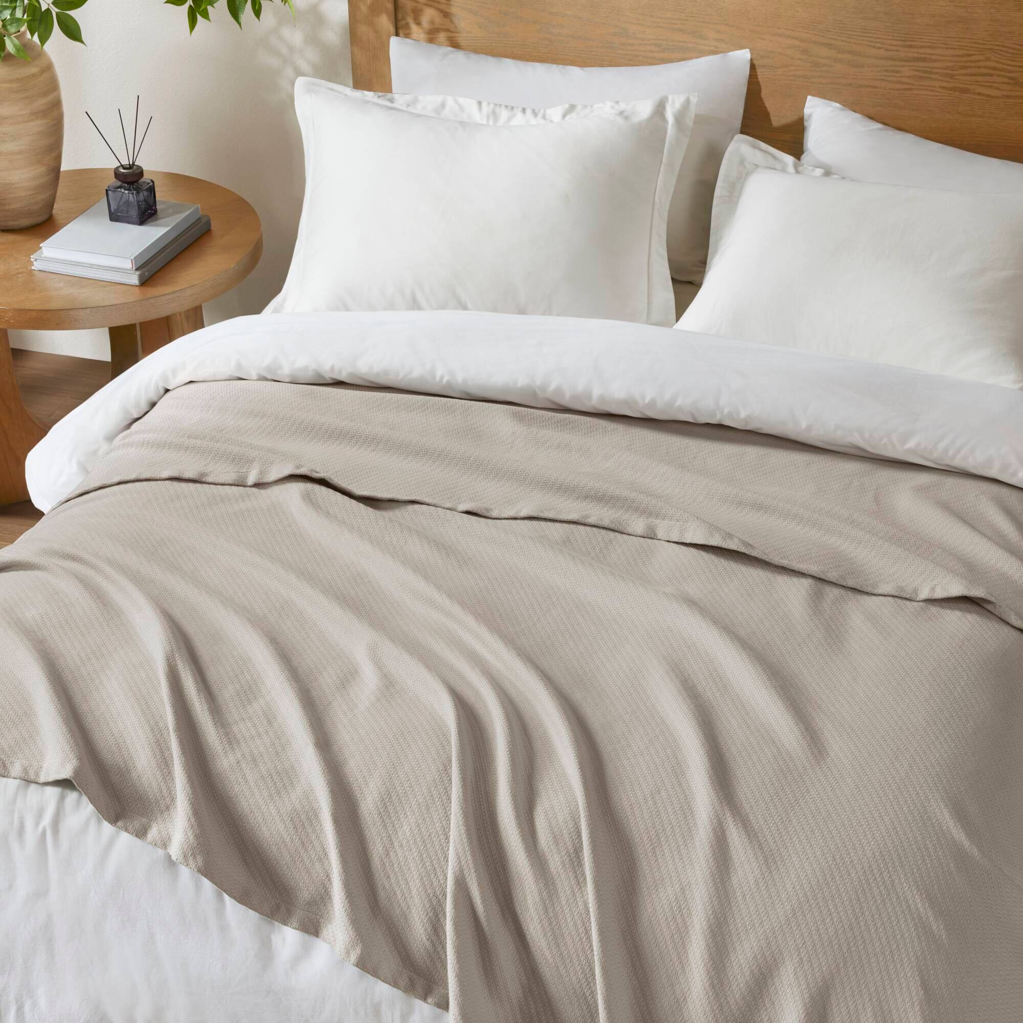 Alt View 1. Gracie Mills - Malaga Cotton Blanket - Beige.