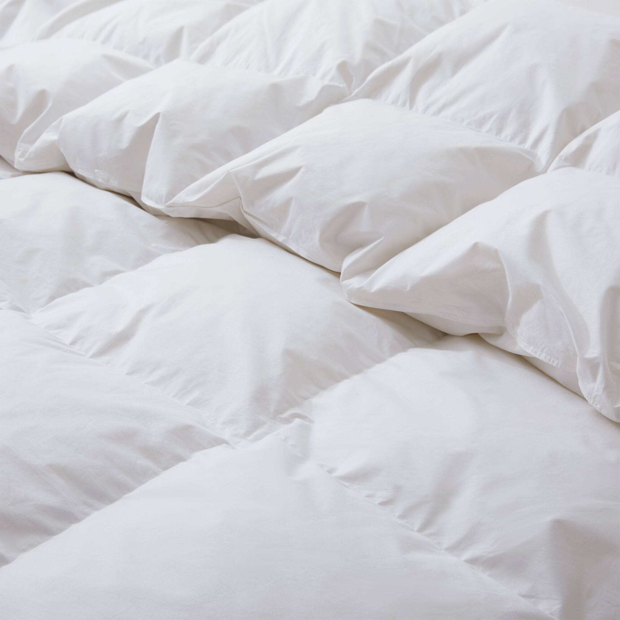 Left. Peace Nest - Peace Nest All Season Premium Goose Feather Duvet Insert with 300TC Cotton Cover, Full/Queen - White.