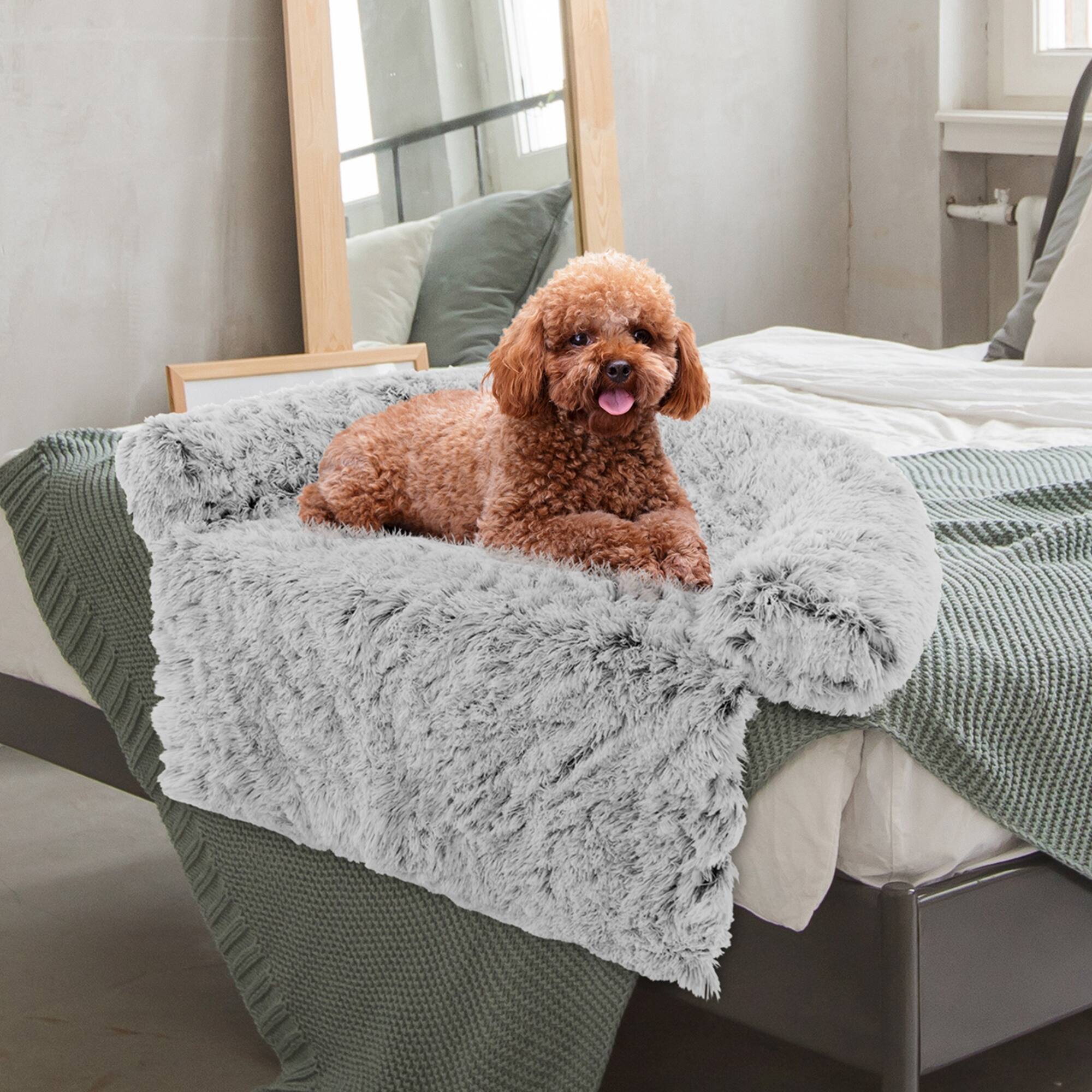 Alt View 3. Costway - Costway Plush Calming Dog Couch Bed with Anti-Slip Bottom Plush Mat for Small Dogs & Cats - Gray.