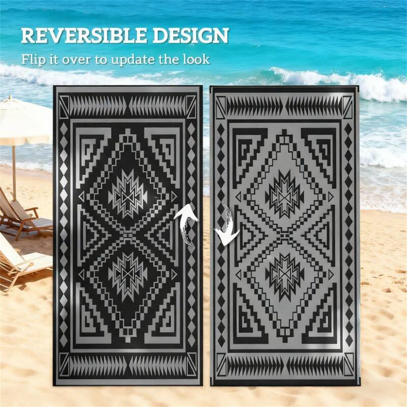 REVERSIBLE DESIGN  
Flip it over to update the look
