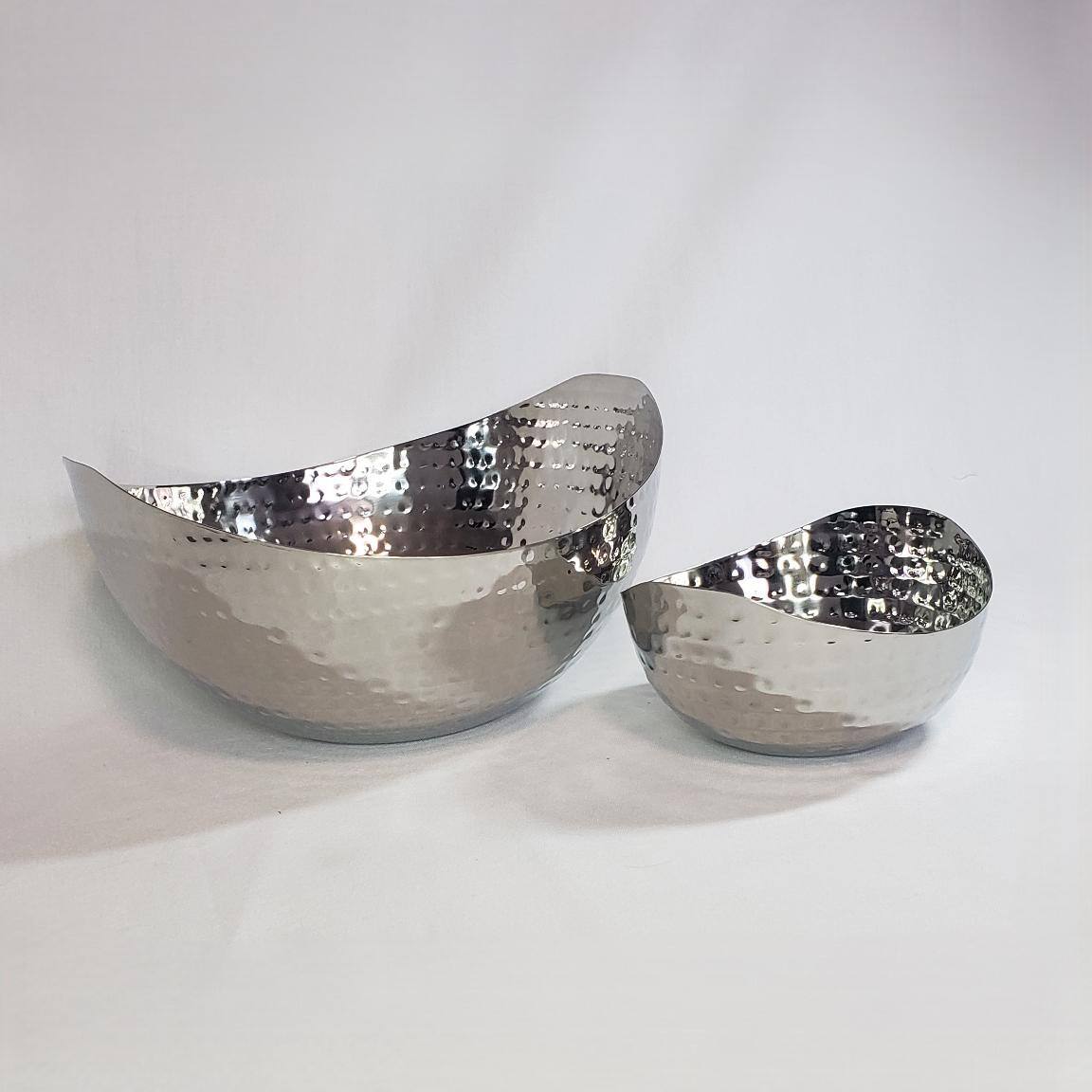 Angle. Jiallo - Hammered Stainless Steel Two Angle Bowl 6" - Silver.