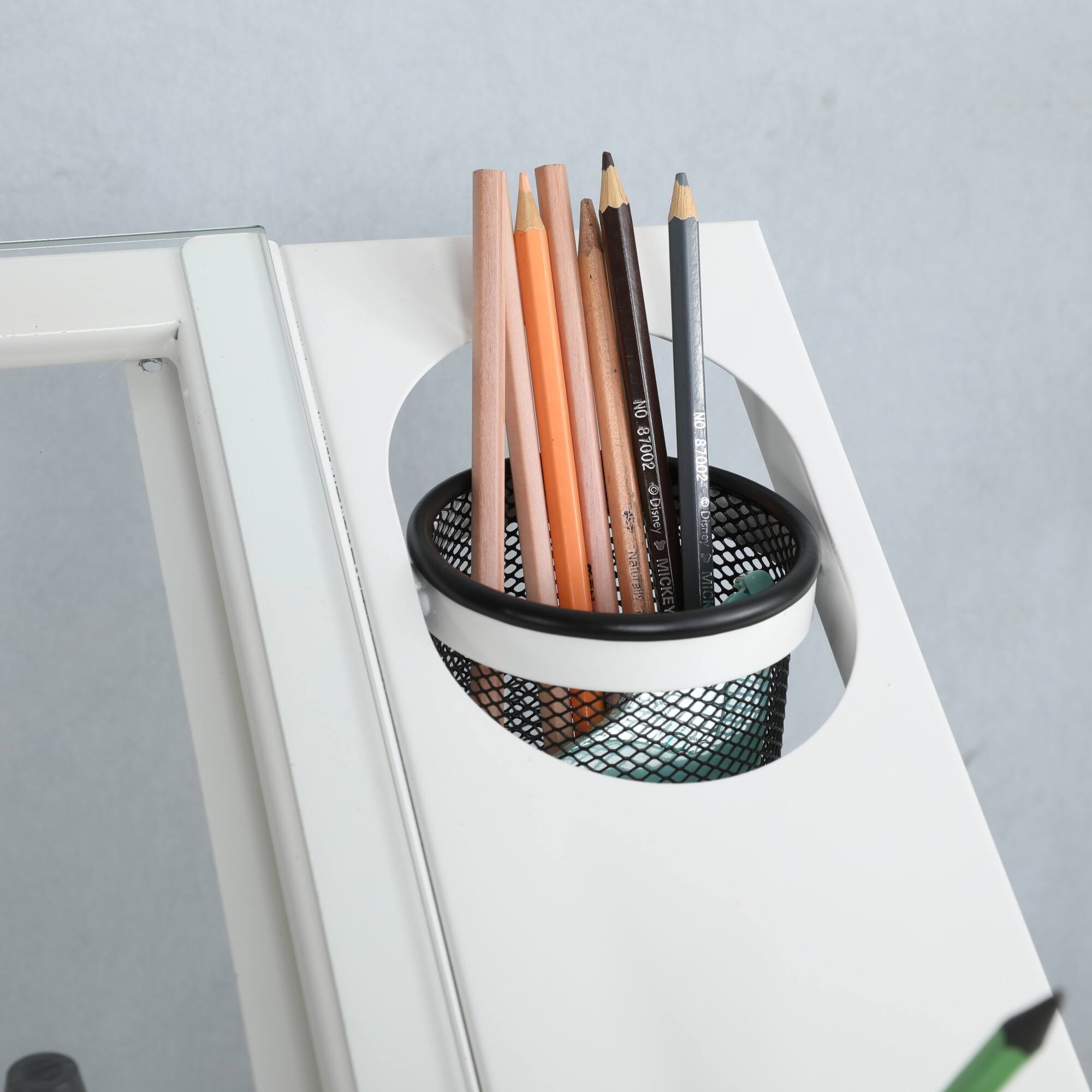 NO 87 87002  
Disney  
MICKEY  
NO 87002  
Disney