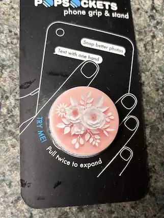 Pops Pockets
phone grip & stand
Snap better photos
Text with one hand
TRY ME!
Pull twice to expand