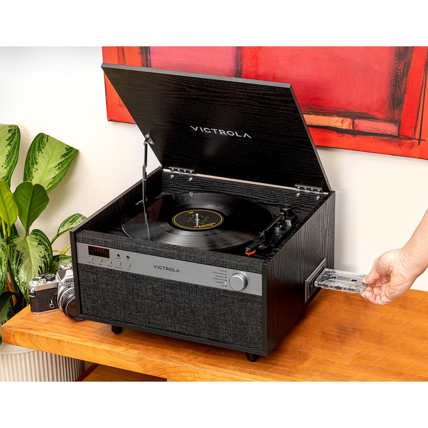 VICTROLA i  FEE  .. L8 00 I | : VICTROLA PHONE - : | | : - : : 1 -