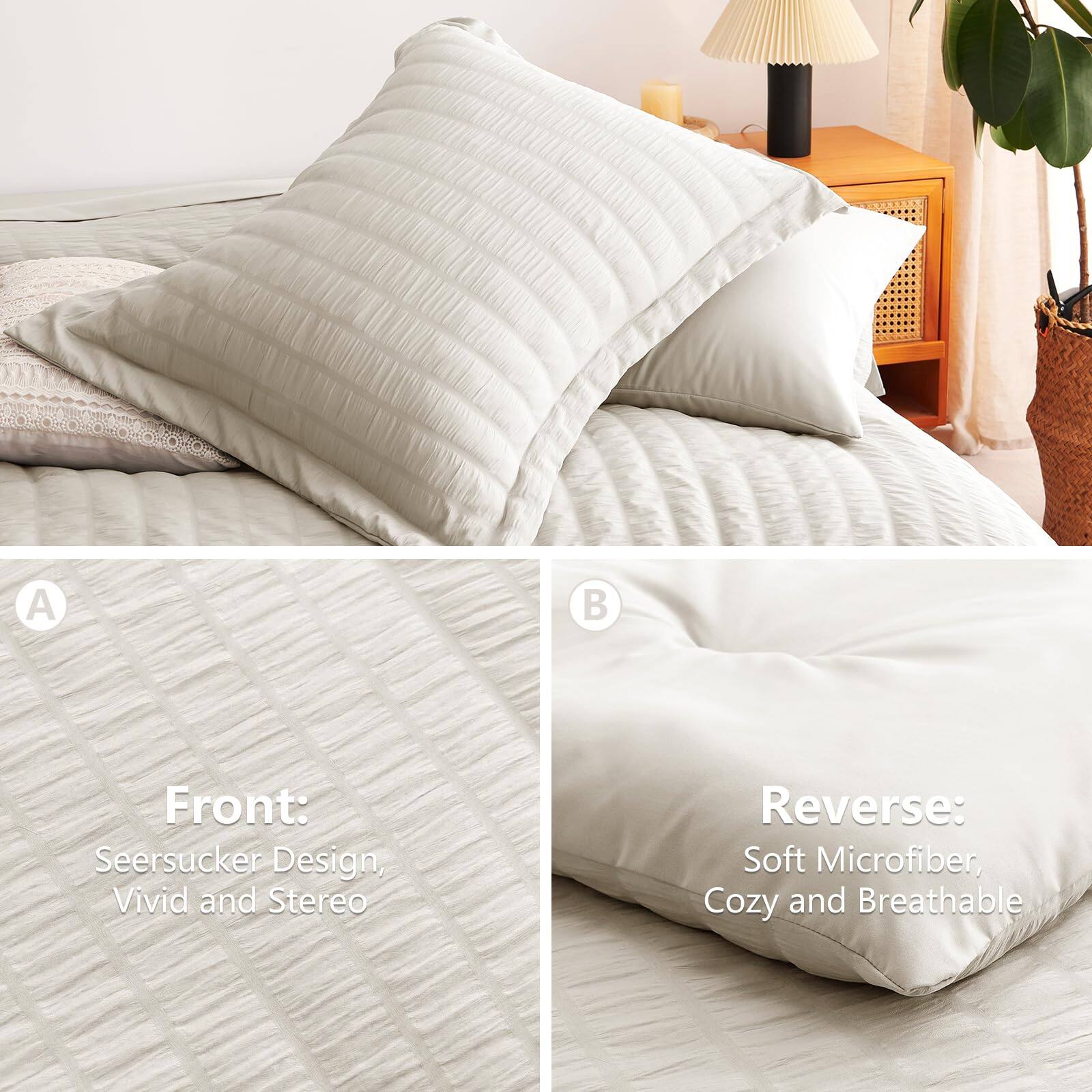 A: Front: Seersucker Design, Vivid and Stereo

B: Reverse: Soft Microfiber, Cozy and Breathable