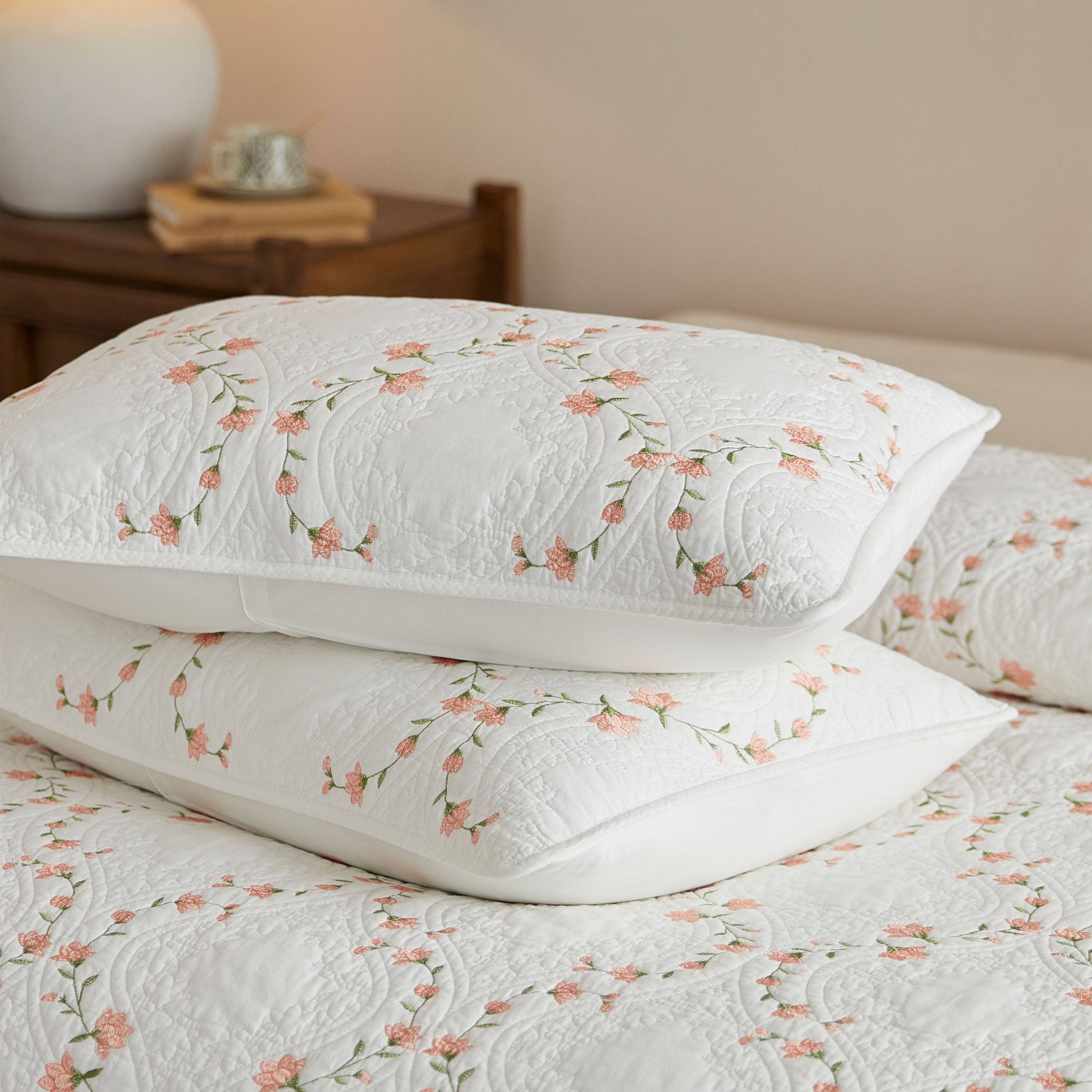 Left. MarCielo - MarCielo 3 Piece Cotton Embroidered Floral Quilt Set – Vintage Farmhouse Bedspread Set - Blush Floral.