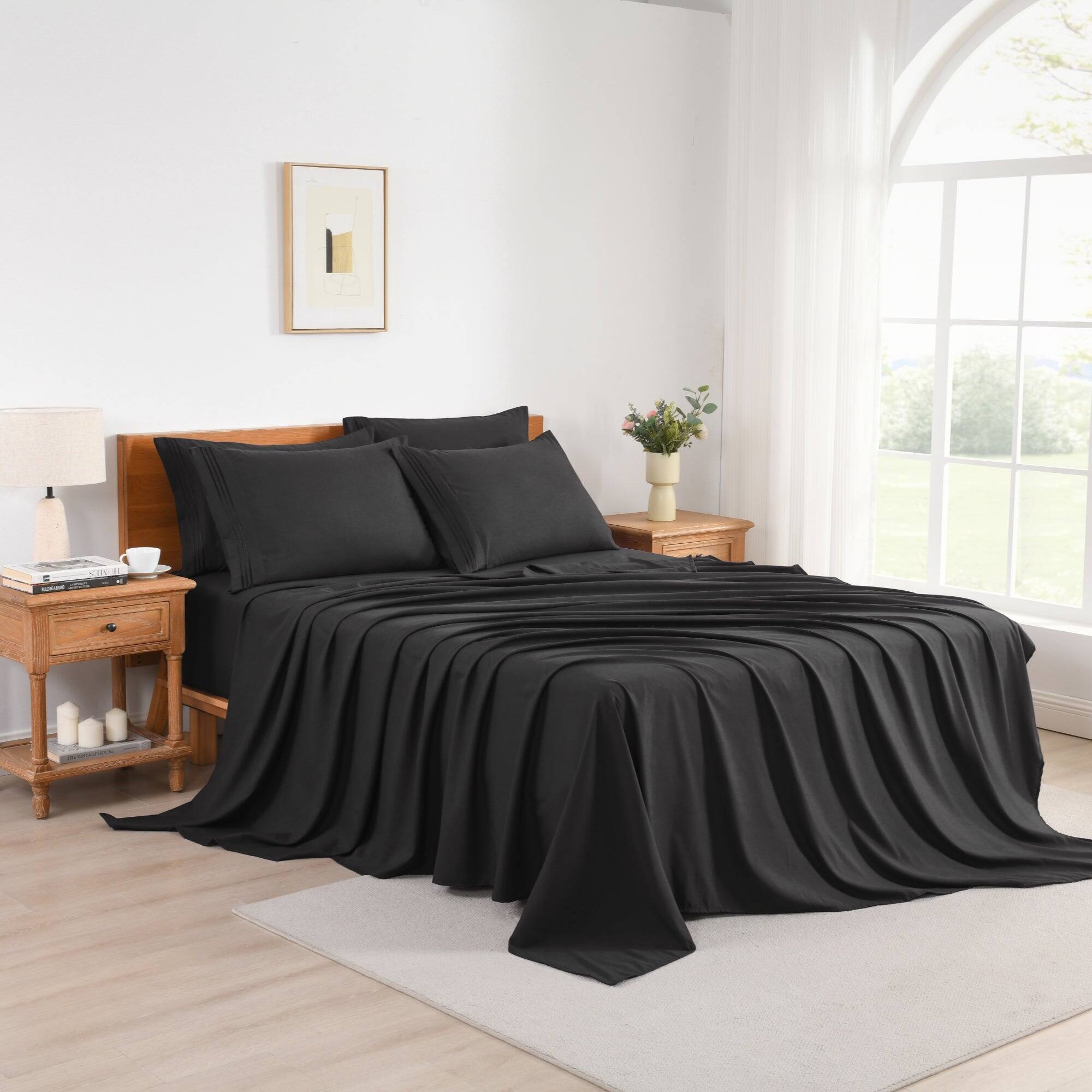Left. MarCielo - Marcielo 4/6 Pcs Soft Solid & Embroidery Bed Sheets Set - Black.