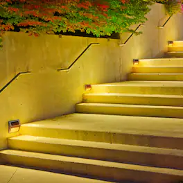 Oumilen - 8 Pack Stainless Steel Solar Step Lights – Warm White 6-LED Outdoor Stair Deck Lights for Patio Fence