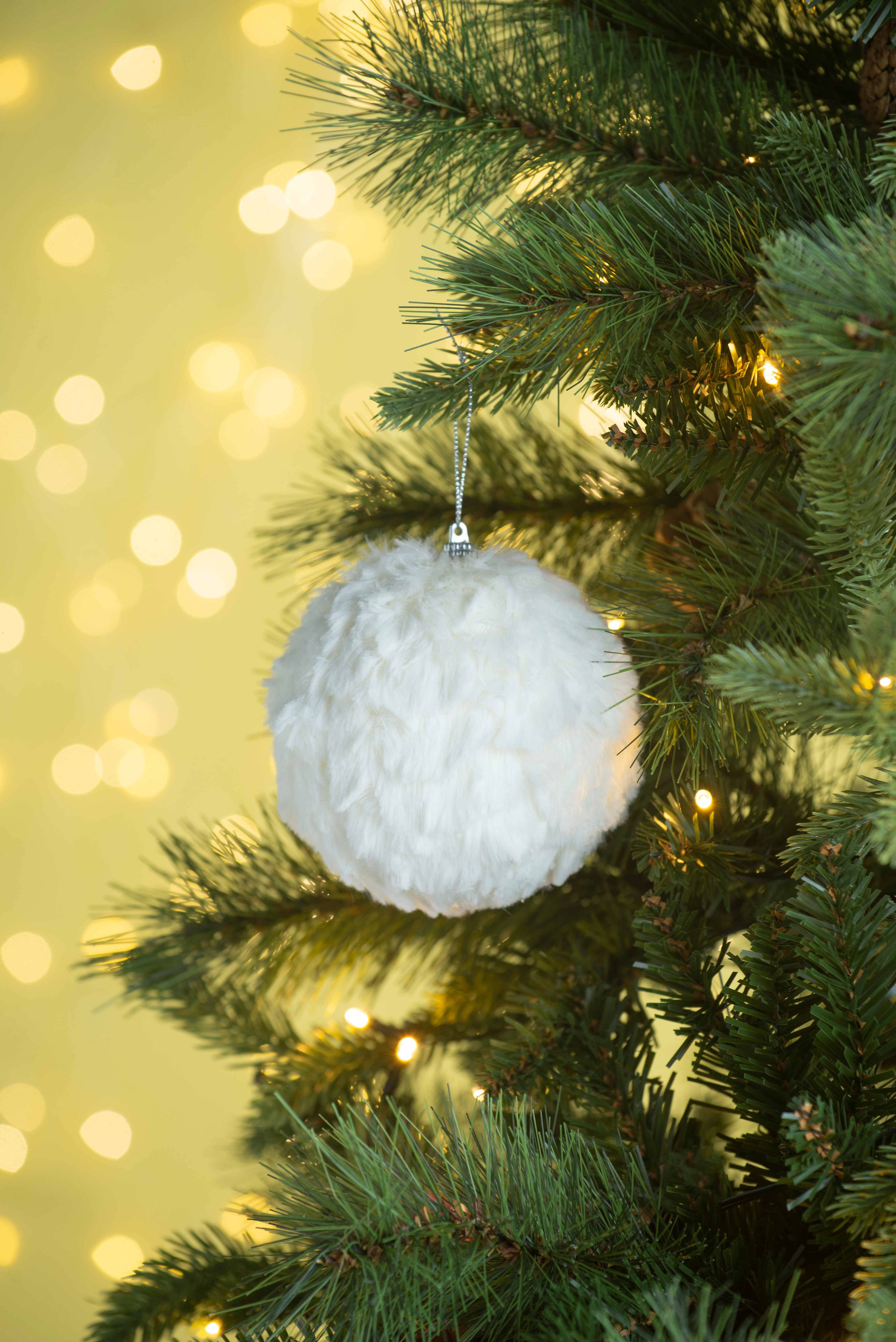 Angle. Dexmalle - Dexmalle-Christmas Tree Decorative Hanging Cream Ruffle Ball Ornament-Set of 6,White - White.