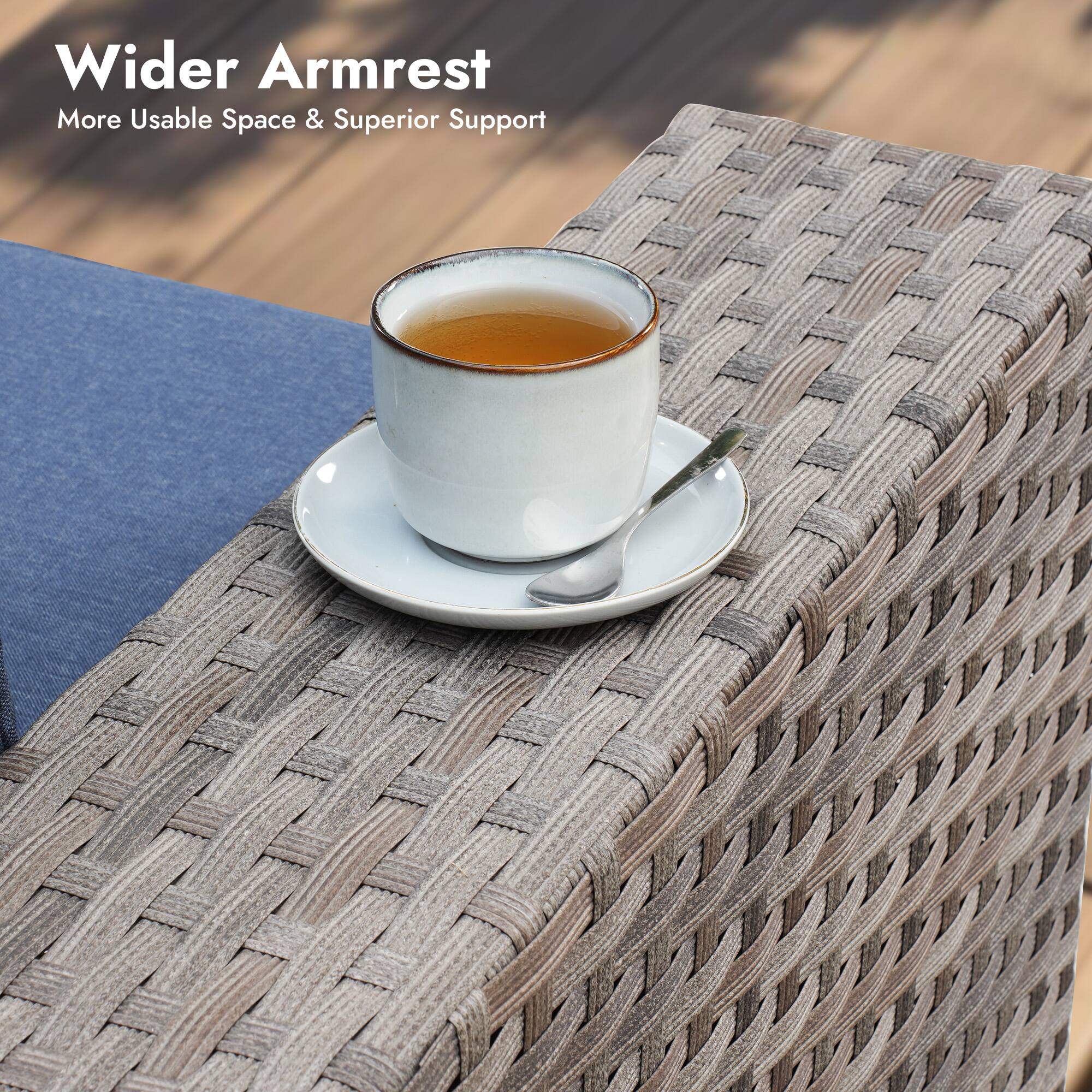 Wider Armrest  
More Usable Space & Superior Support