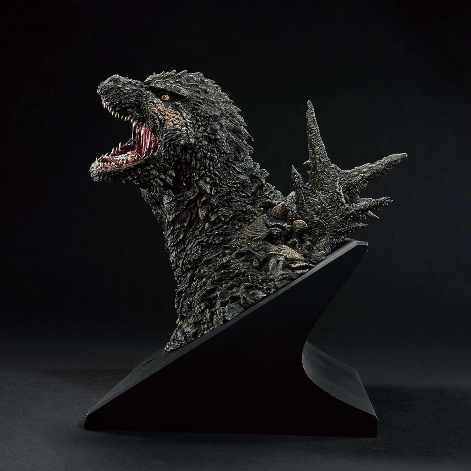 Alt View 4. Bandai - Ichibansho - Godzilla Minus One - Monster Stampede - Godzilla Bust   - COLLECTIBLES - Multicolor.