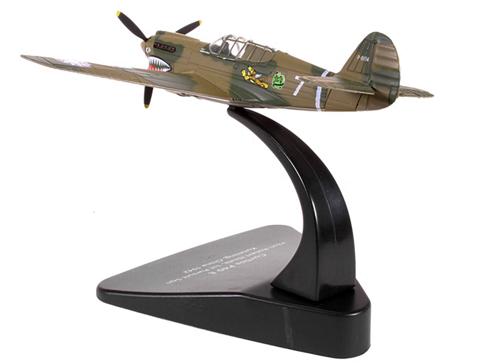 Alt View 2. Oxford Diecast - Curtiss P40 E Warhawk Fighter Plane 1st Pursuit Squadron Kunming, China (1944) 1/72 Model Airplane by Oxford Diecast.