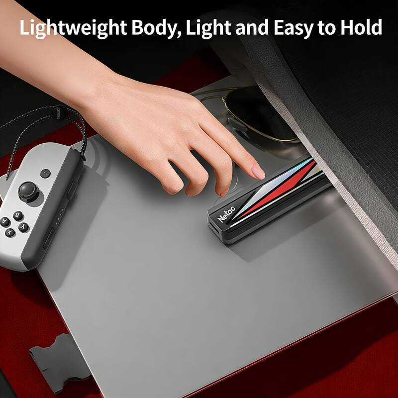 Lightweight Body, Light and Easy to Hold