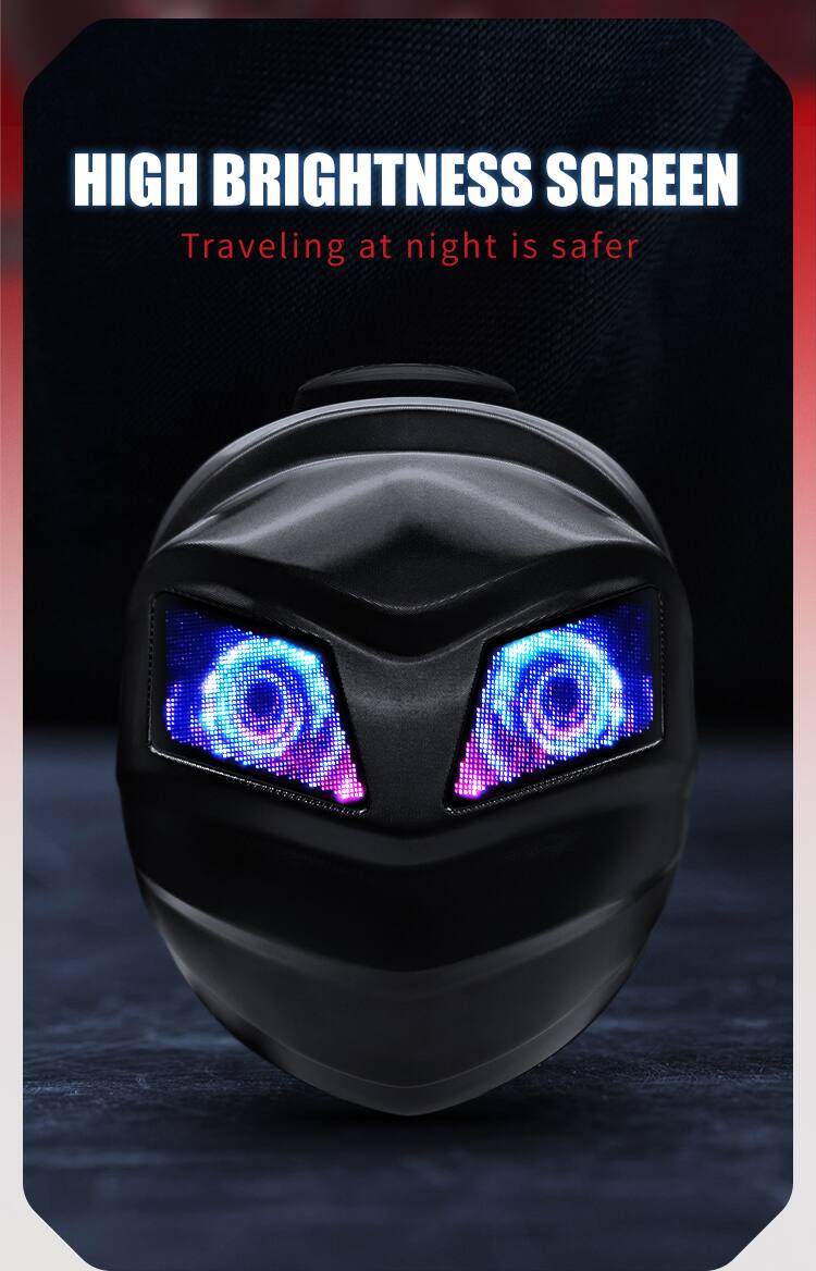 HIGH BRIGHTNESS SCREEN  
Traveling at night is safer