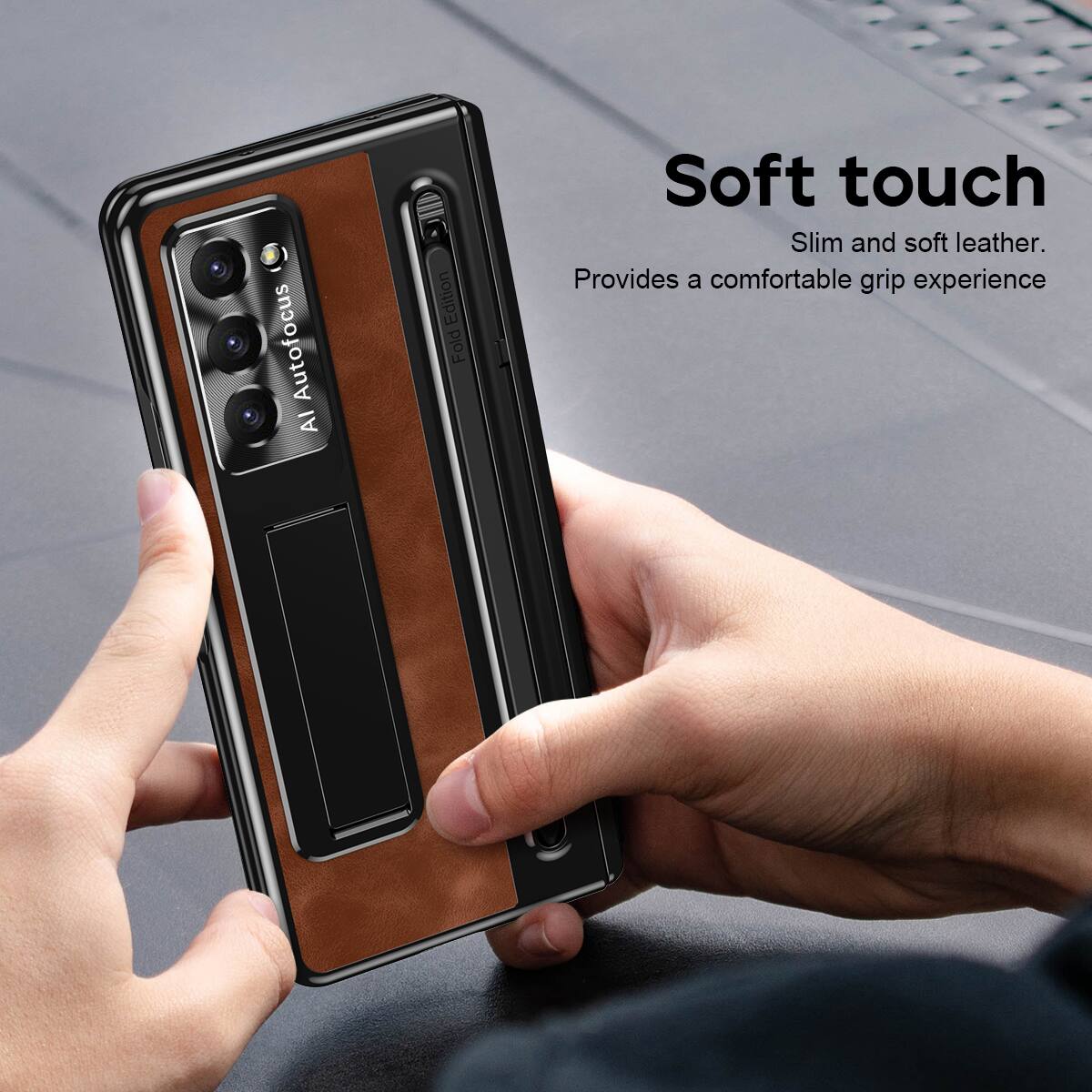Soft touch  
Slim and soft leather.  
Provides a comfortable grip experience  

AI Autofocus  
Fold Edition