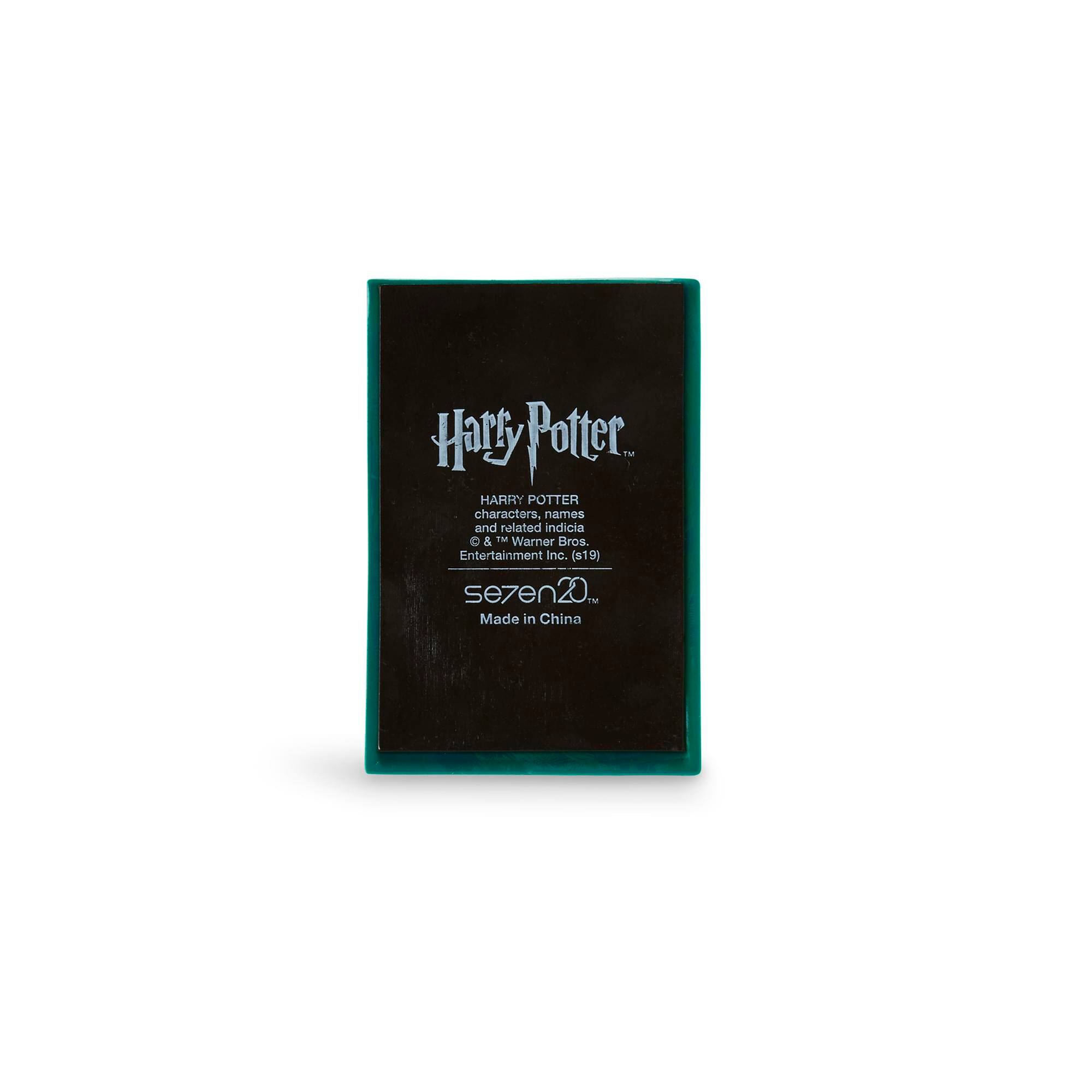 Harry Potter.  
HARRY POTTER characters, names and related indicia & TM Warner Bros. Entertainment Inc. (s19)  
sezen20...  
1 Made in China