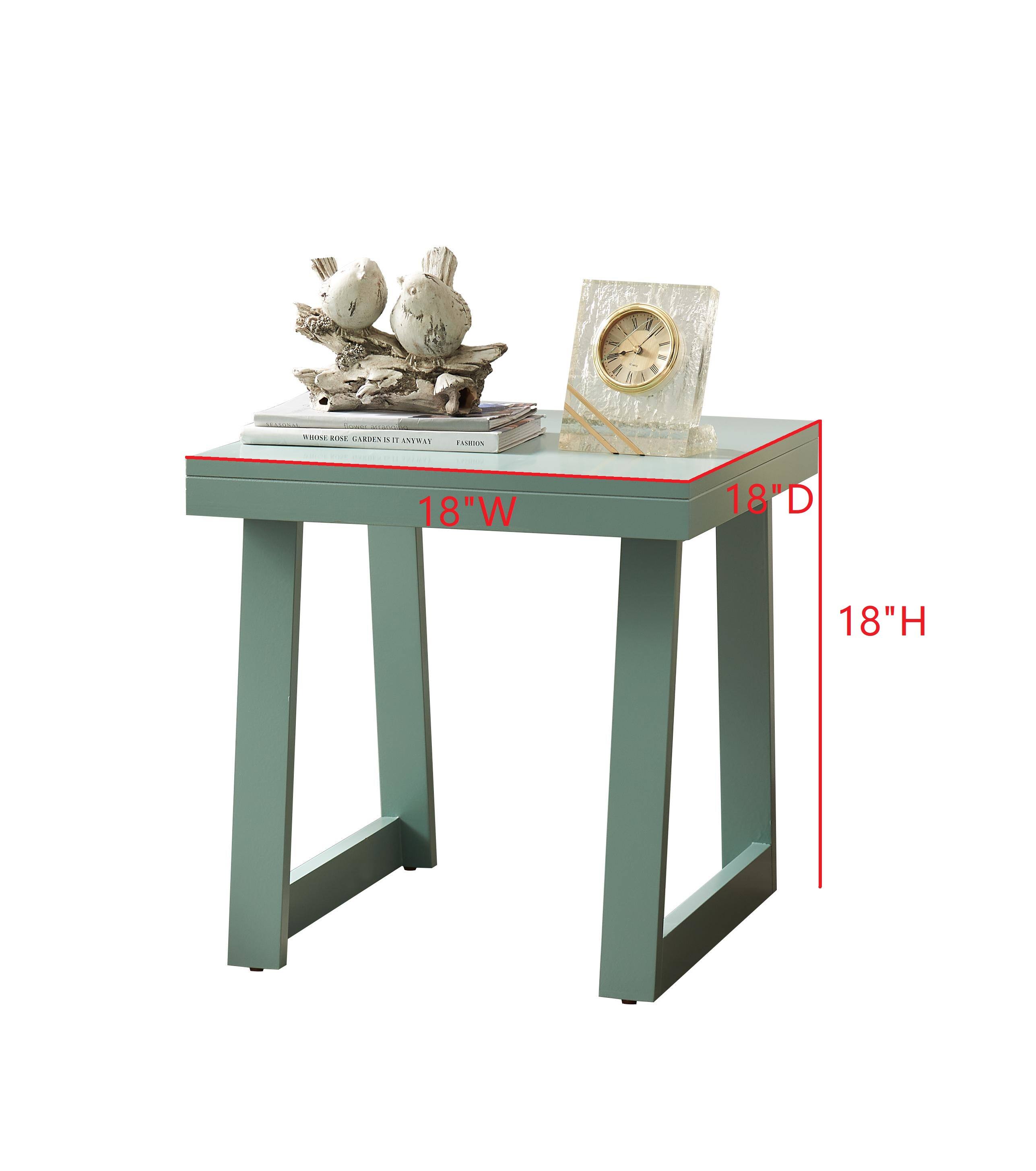 TRIC... CAaEEs  
LSMAL FLEINS  
18"W 18"D 18"H