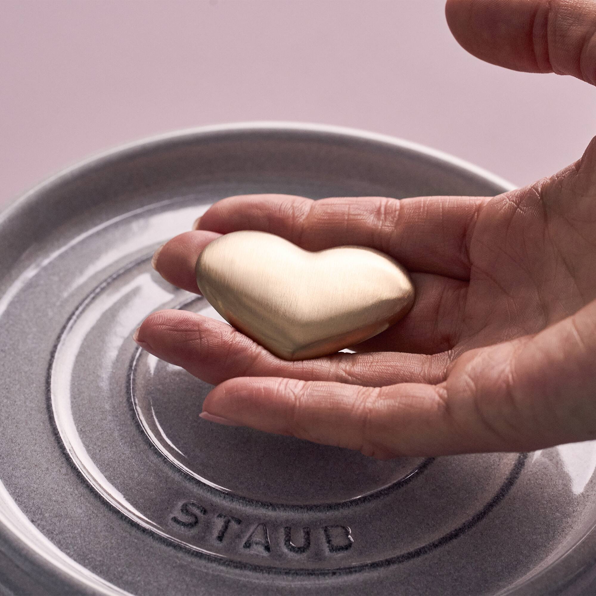 Alt View 2. Staub - Staub Heart Knob - Light Gold - Gold.