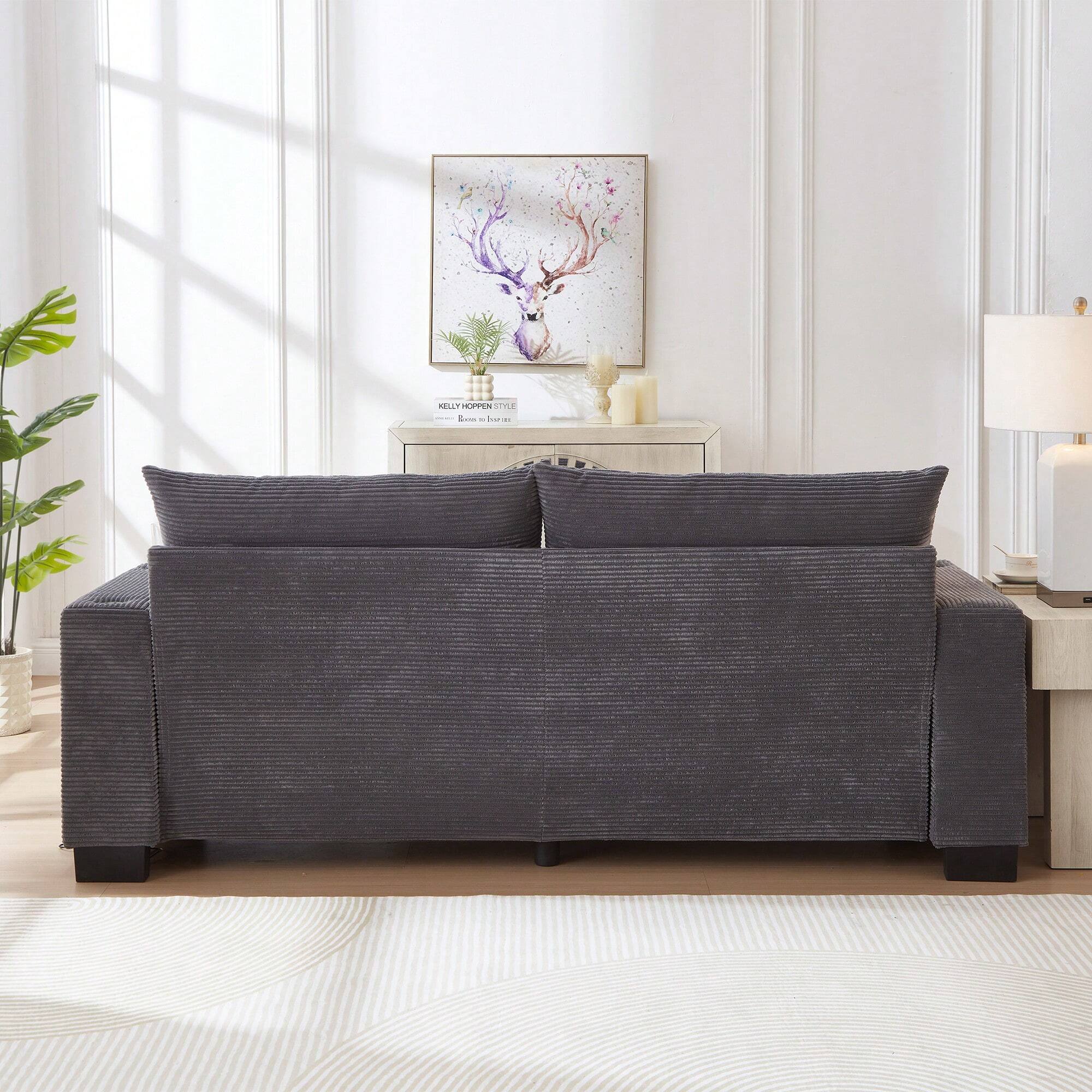 KELLY HOPPEN STYLE  
— Born in the USA