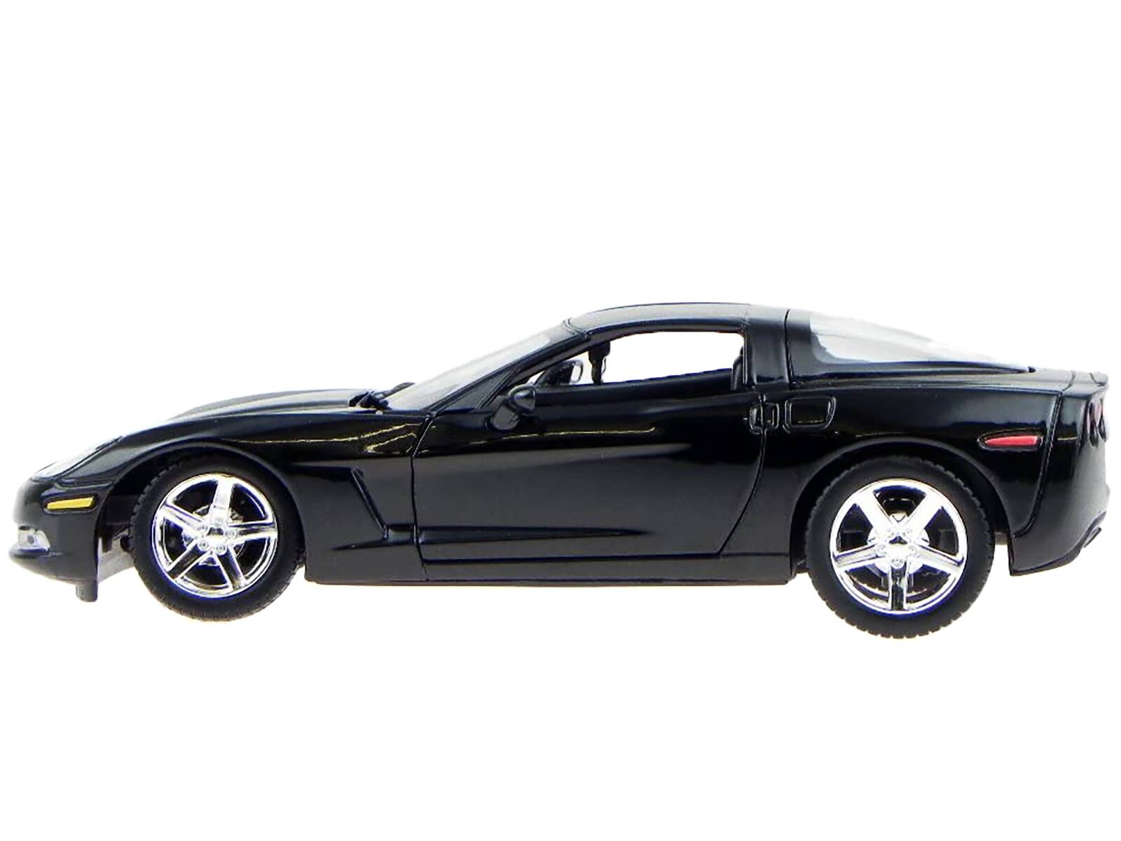 Angle. Motormax - 2005 Chevrolet Corvette C6 Coupe Black 1/24 Diecast Model Car by Motormax - Black.