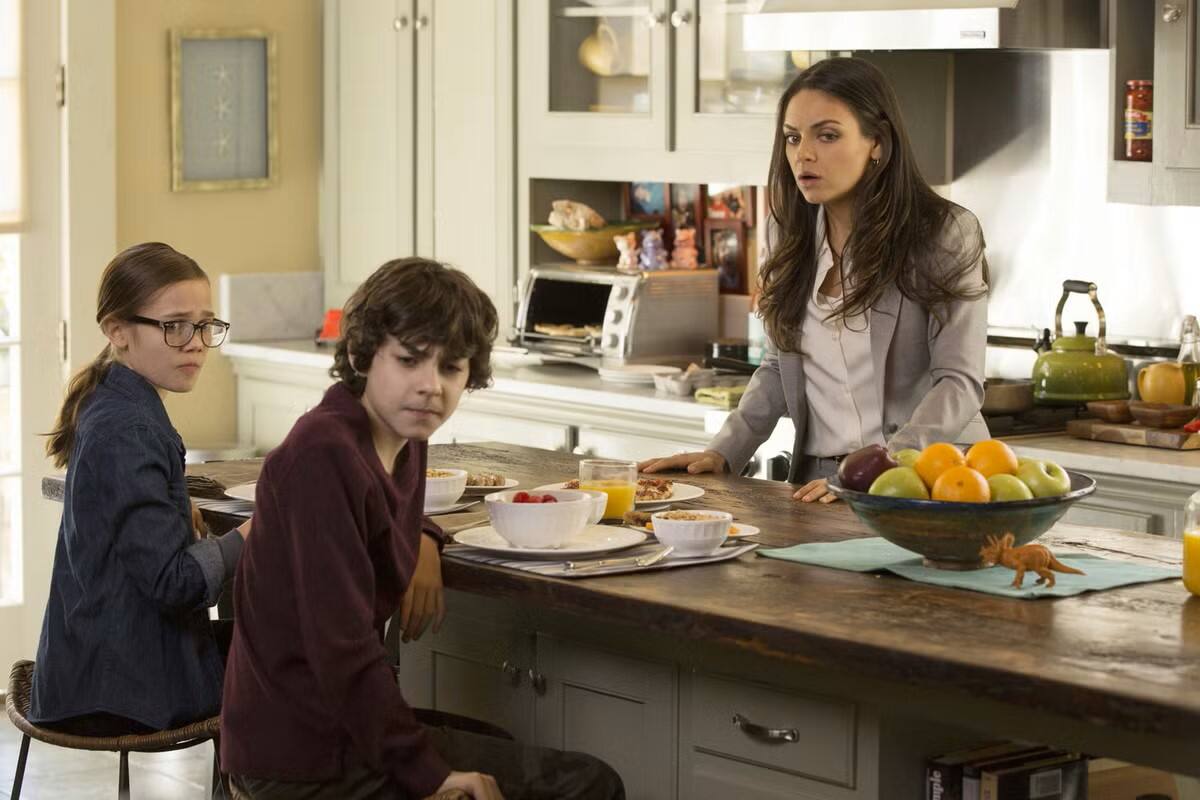 Alt View 1. Bad Moms: Party Like A Mother (2-Pack) (DVD).