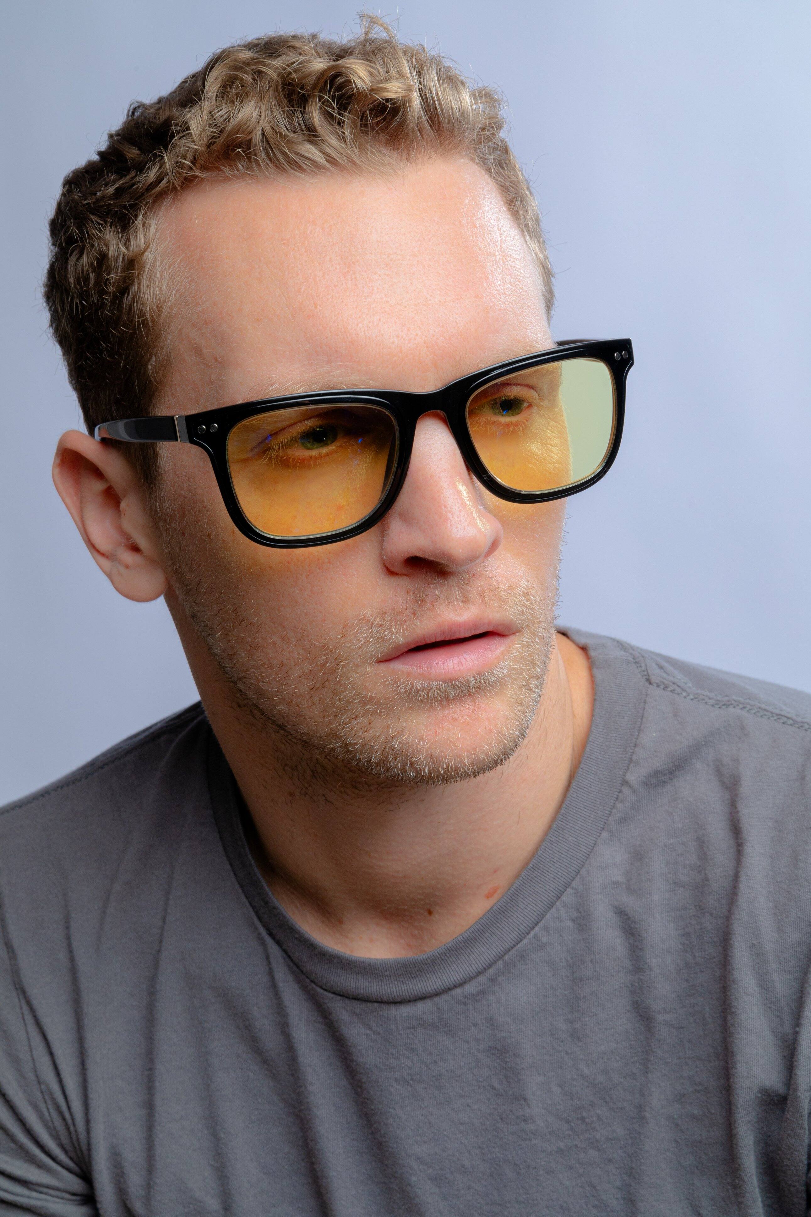 Alt View 5. GUNNAR - Cupertino Computer Glasses with Blue Light , Amber + Sun Lenses - Onyx.