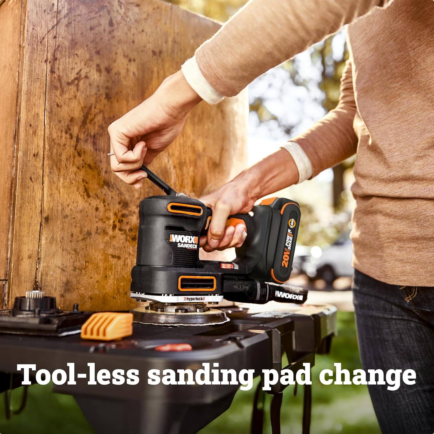 WORX SANDECK "Hyperlock" 20VRX M 201  
WORX Tool-less sanding pad change