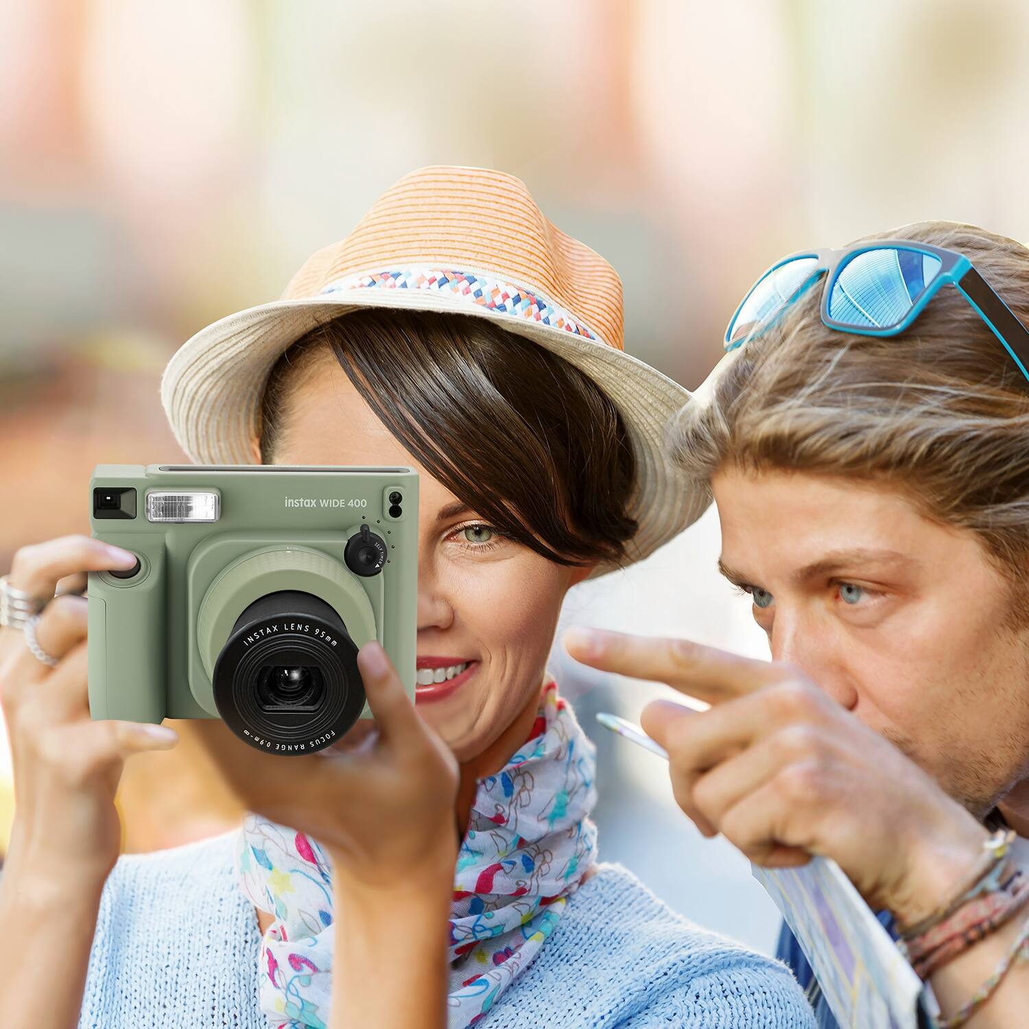 instax WIDE 400  
instax LENS 110mm  
instax WIDE 400