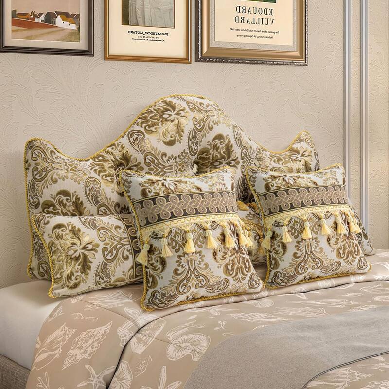 Certainly! Here is the corrected and grouped text from the image:

**Top Left Frame:**
- "EDOUARD VUILLARD"
- "L'huile de lin"
- "1905"

**Top Center Frame:**
- "EDOUARD VUILLARD"
- "LA VIE DE LA VILLE"
- "1905"

**Top Right Frame:**
- "EDOUARD VUILLARD"
- "LA VILLE DE LA VILLE"
- "1905"